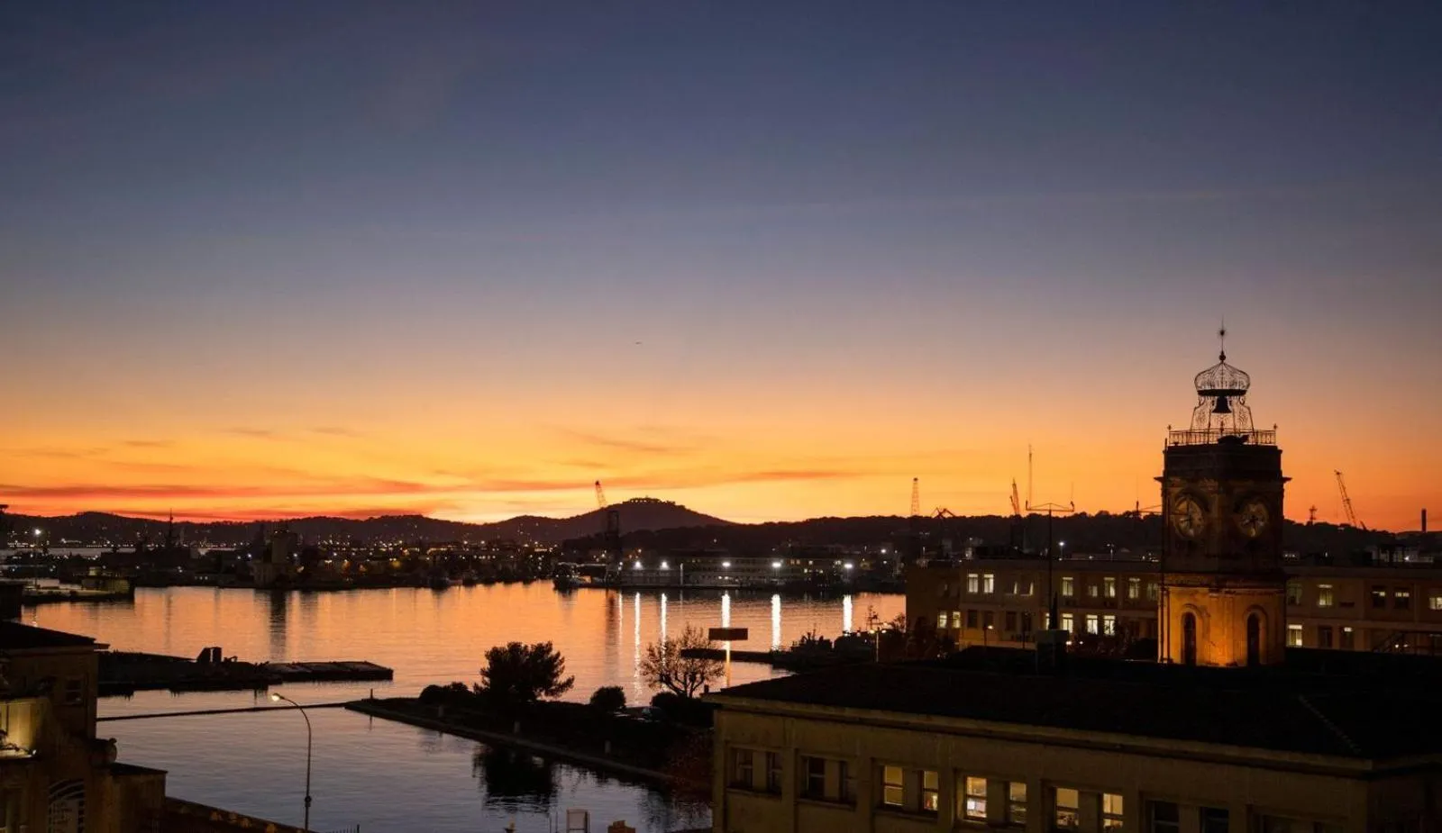 Sunset in L'Eautel Toulon Centre Port