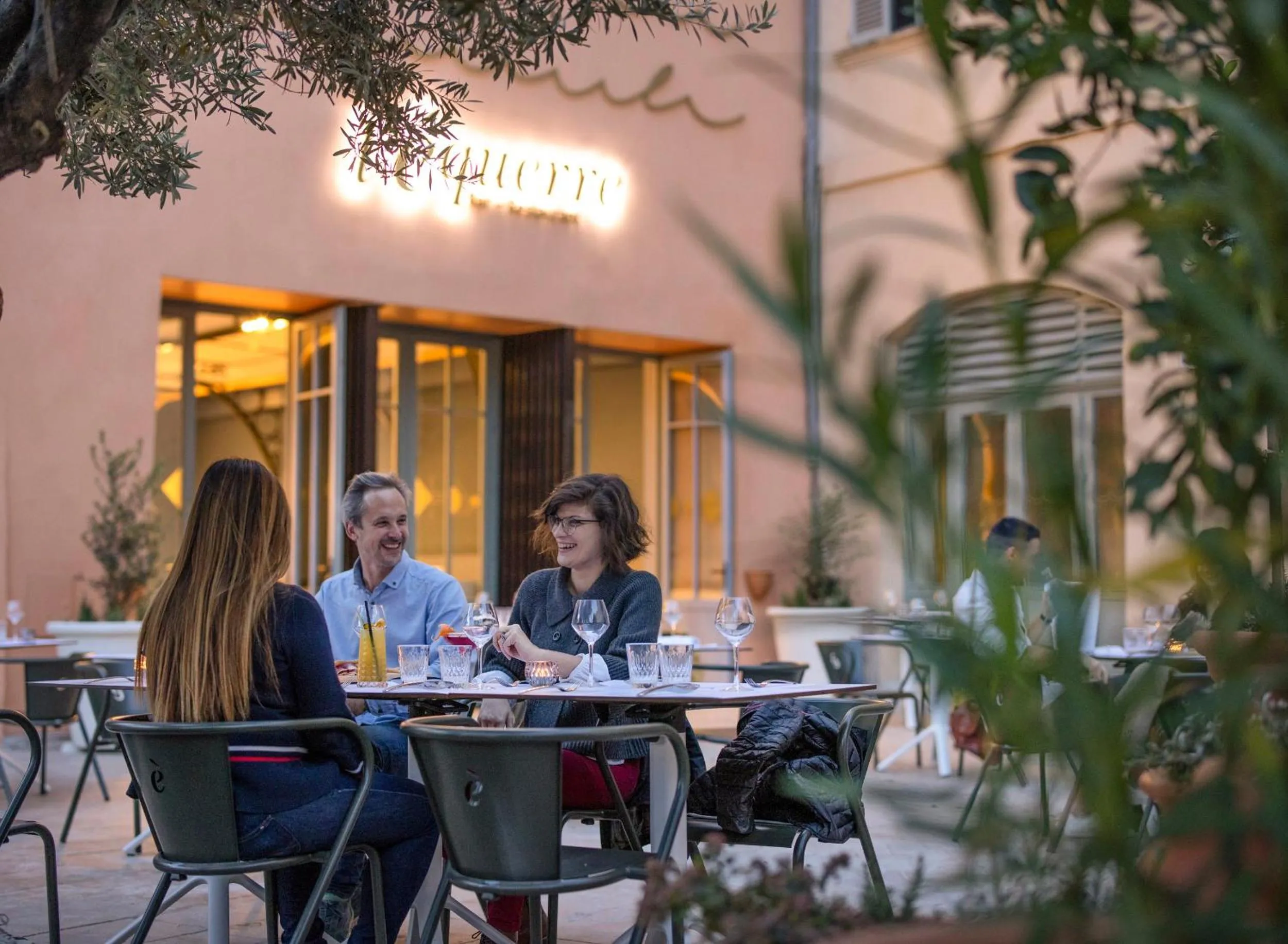 Restaurant/places to eat in L'Eautel Toulon Centre Port