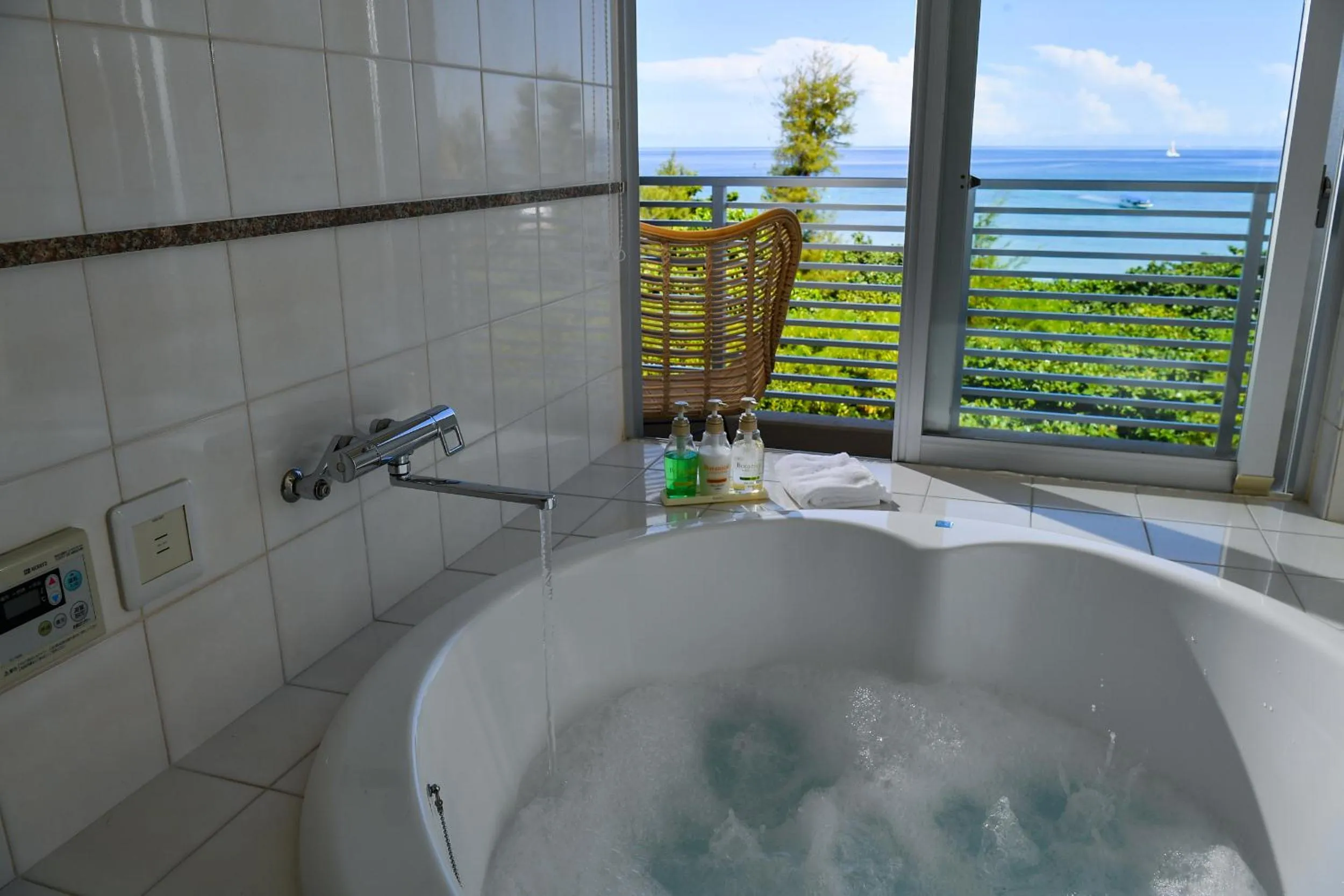 Standard Twin Room with Sea View in Odysis Onna Resort Hotel