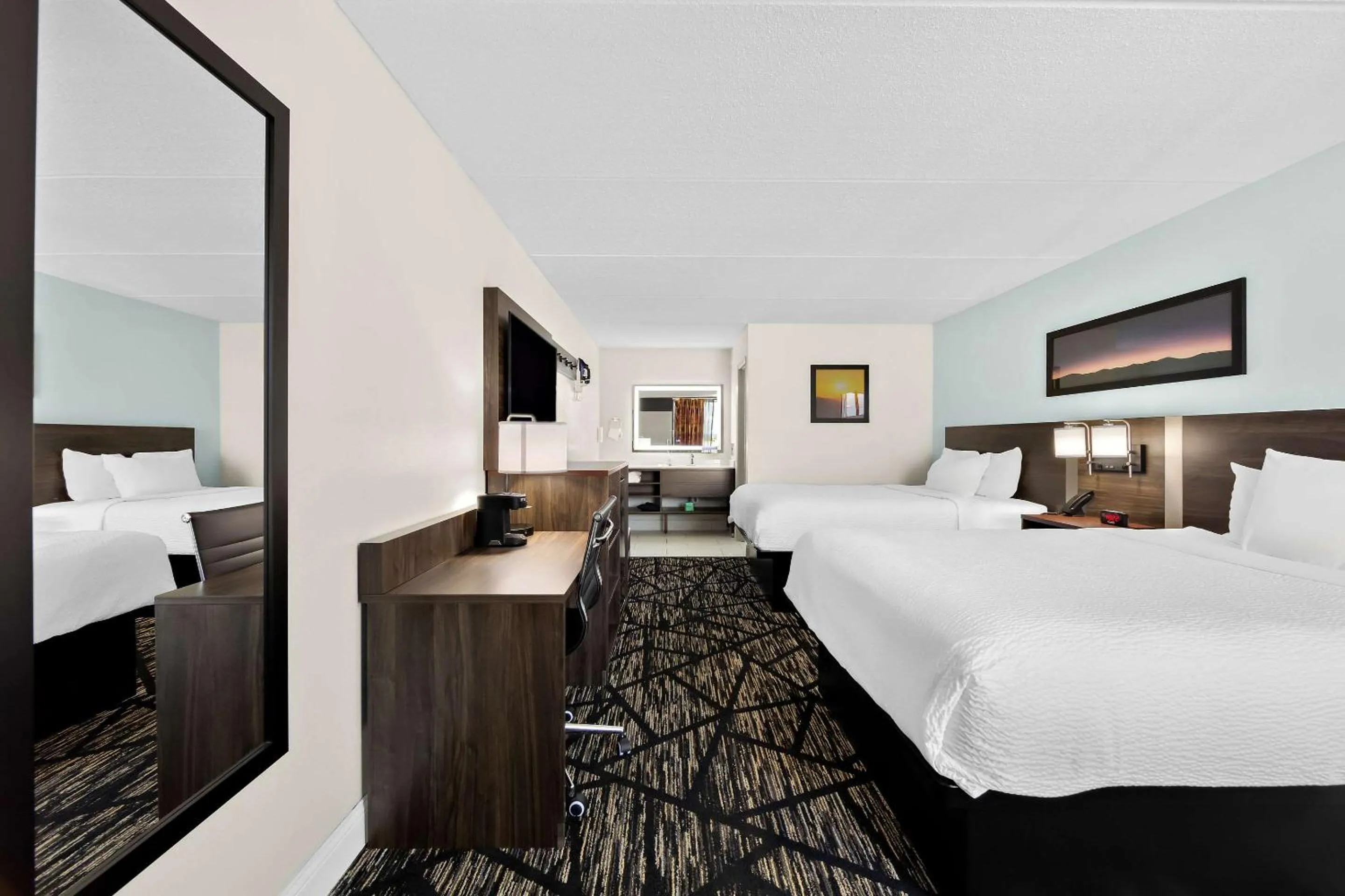 Bedroom, Bed in Days Inn & Suites by Wyndham Pigeon Forge