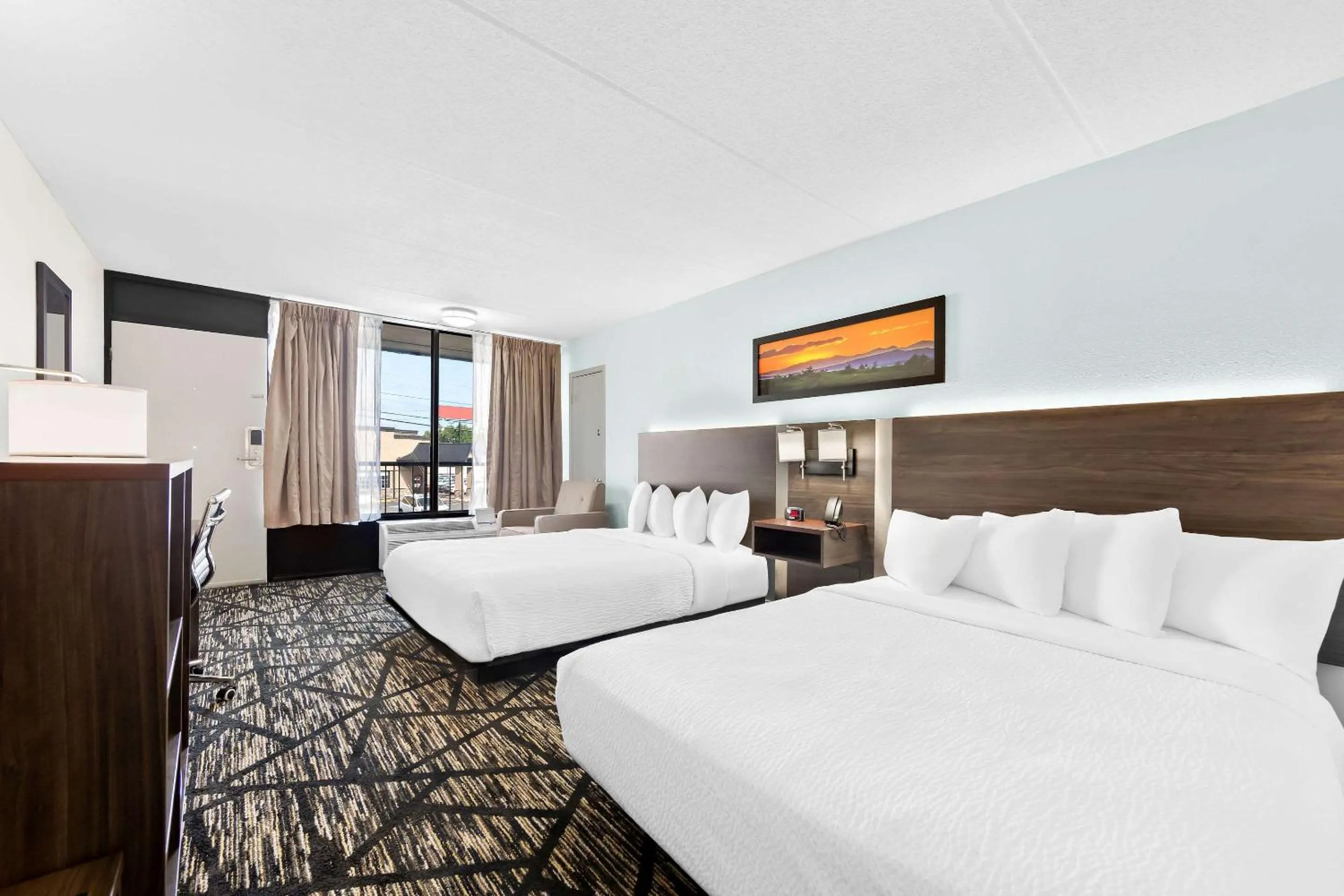 Bedroom, Bed in Days Inn & Suites by Wyndham Pigeon Forge