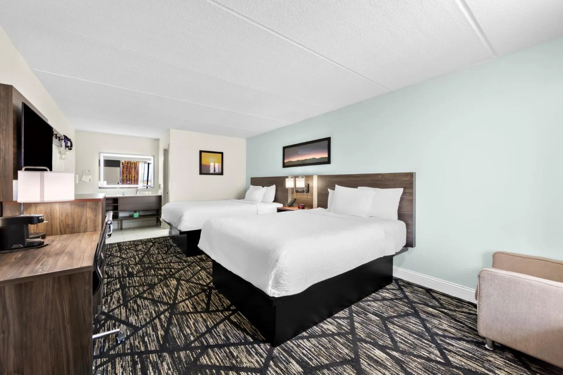 Bed in Days Inn & Suites by Wyndham Pigeon Forge