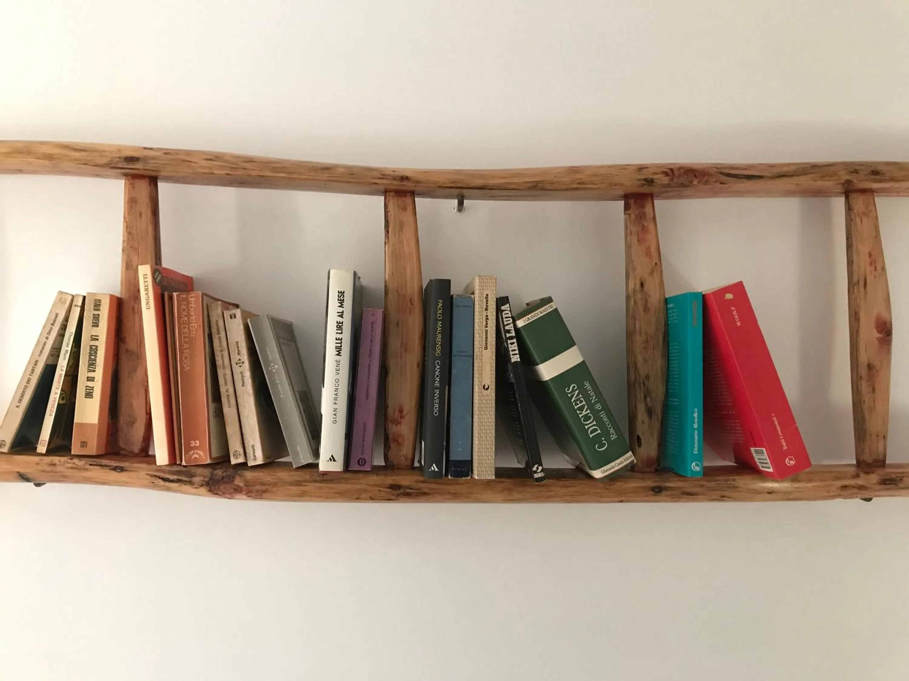 Library in Le Bassotte b&b