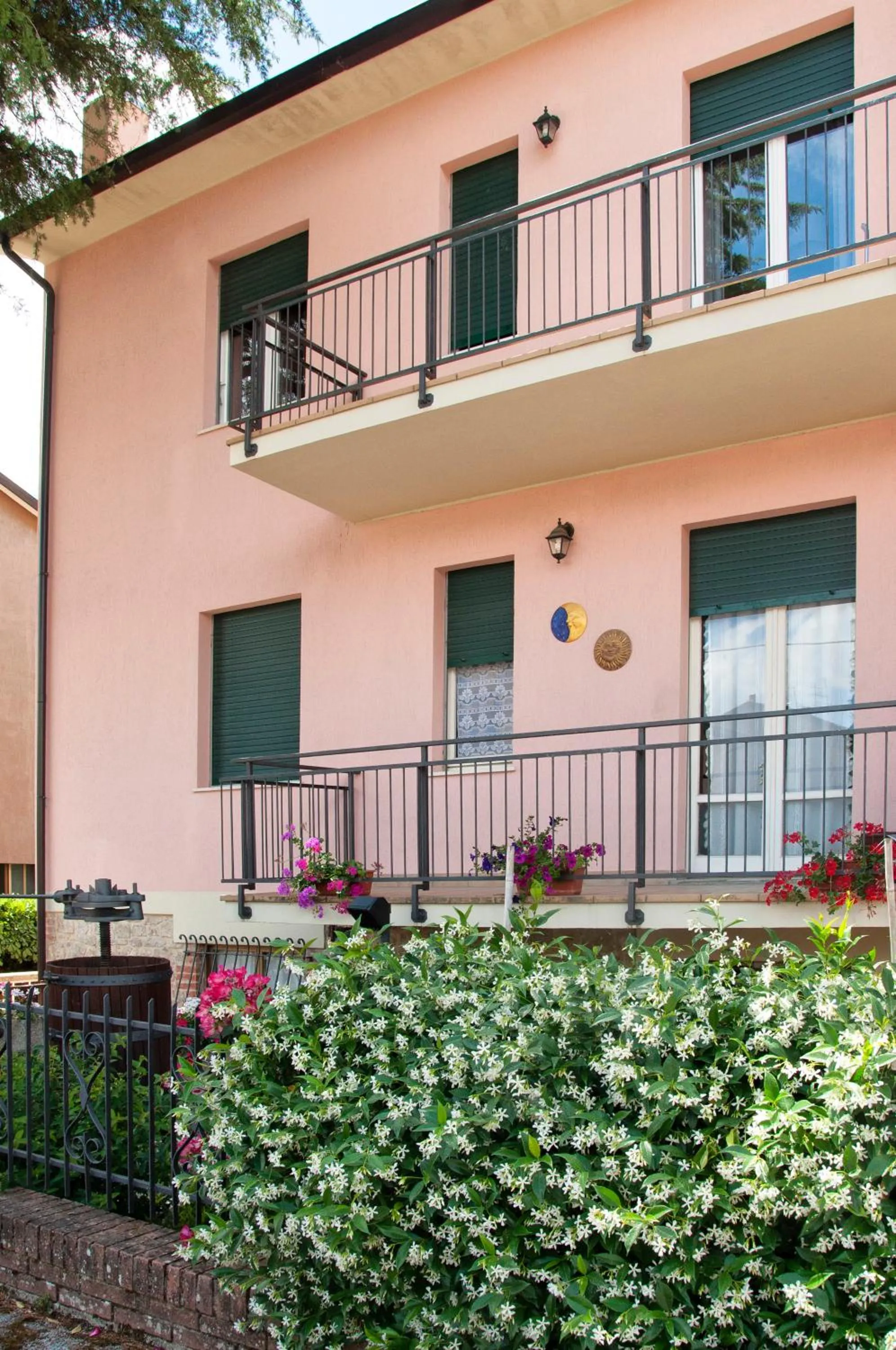 Property building in Le Bassotte b&b