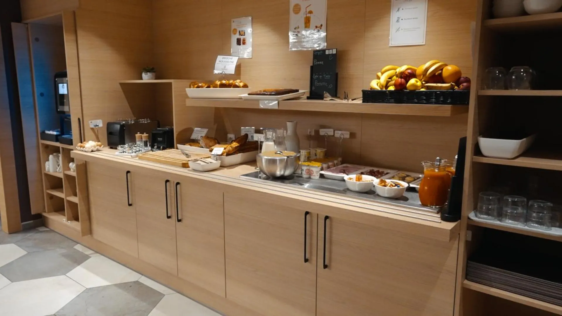 Breakfast in Résidence-Aïga Resort thermal & spa