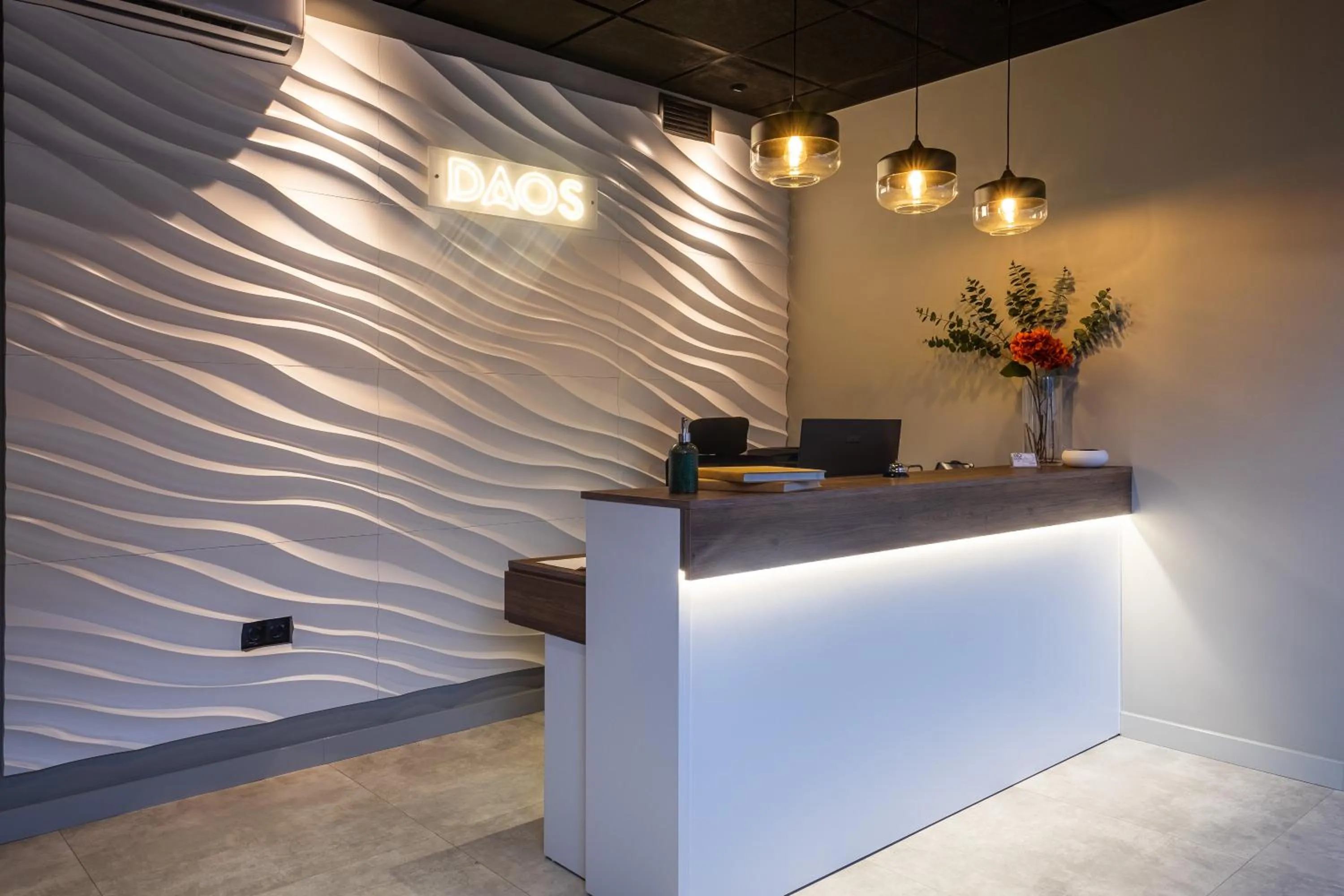 Lobby or reception in DAOS Suites & Terrace Marbella