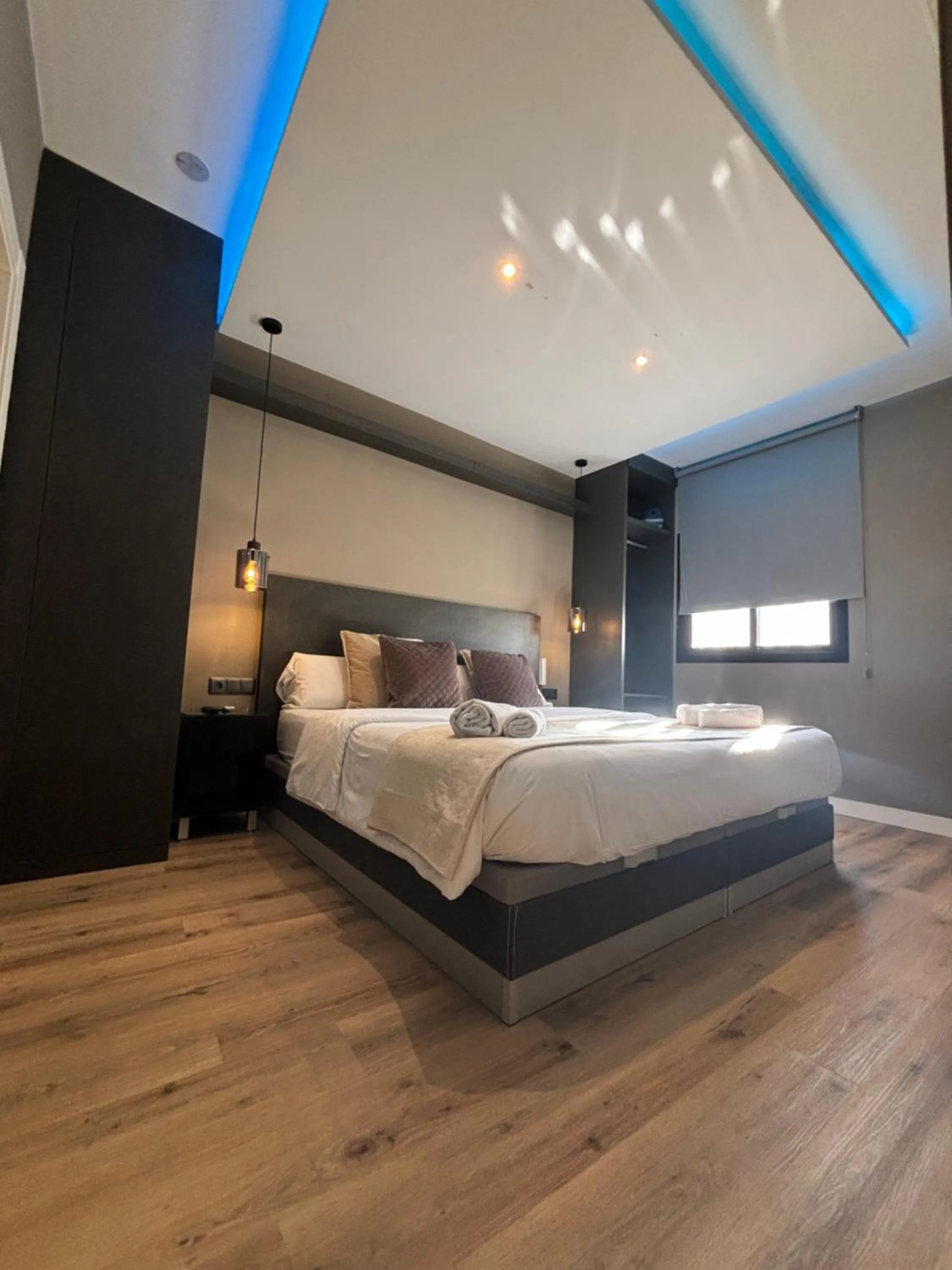 Bed in DAOS Suites & Terrace Marbella