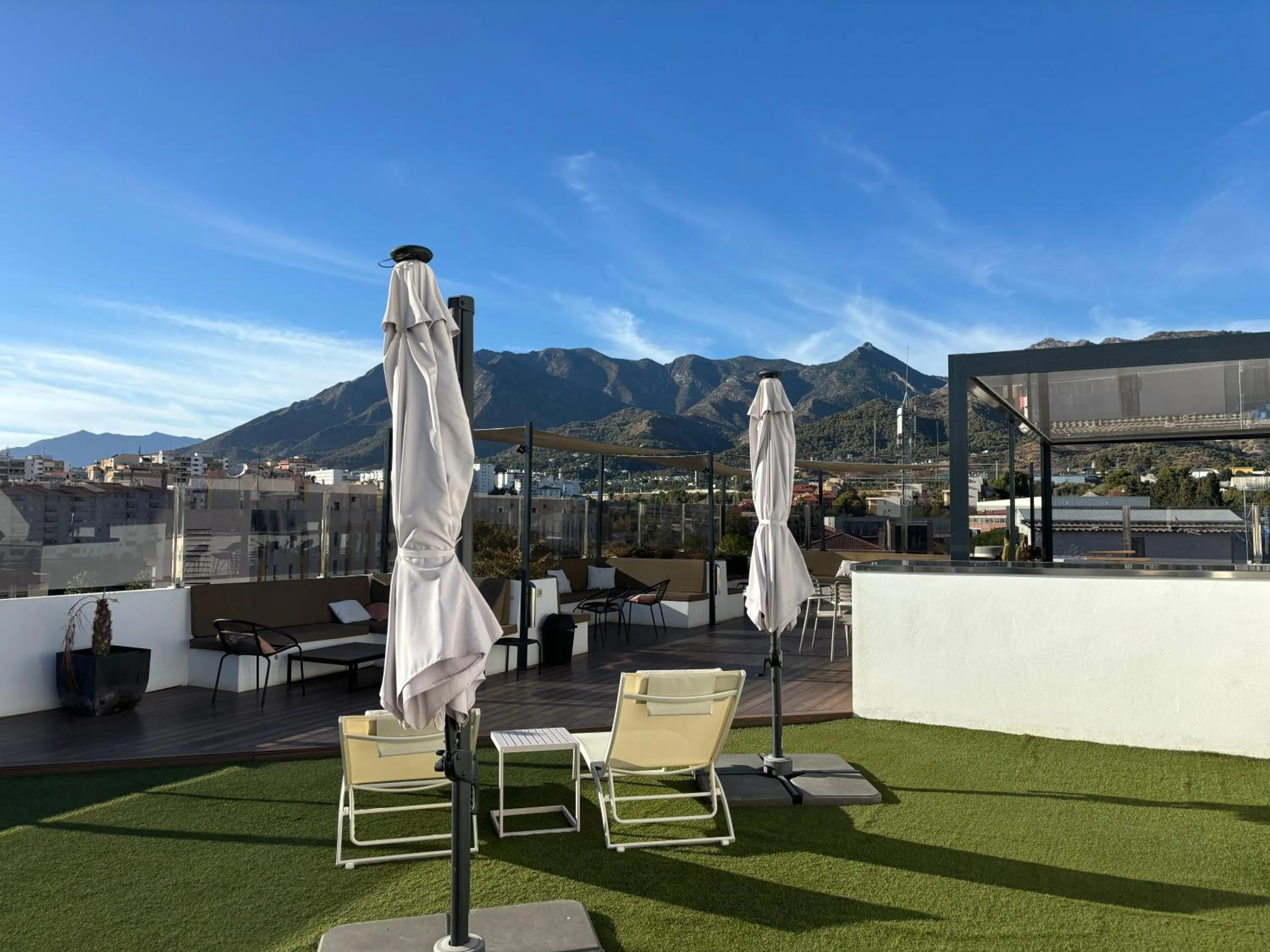 Day in DAOS Suites & Terrace Marbella