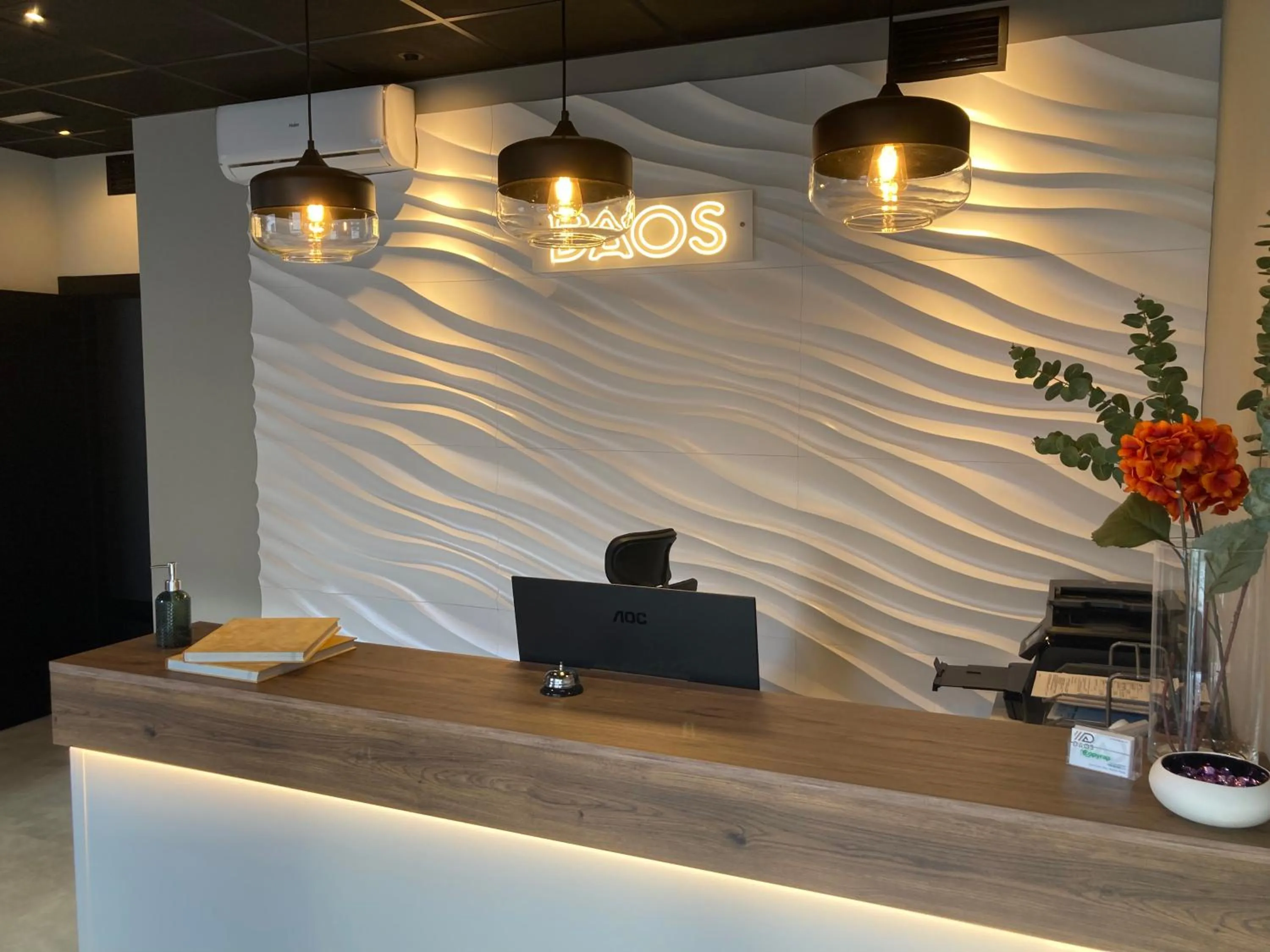 Lobby or reception in DAOS Suites & Terrace Marbella