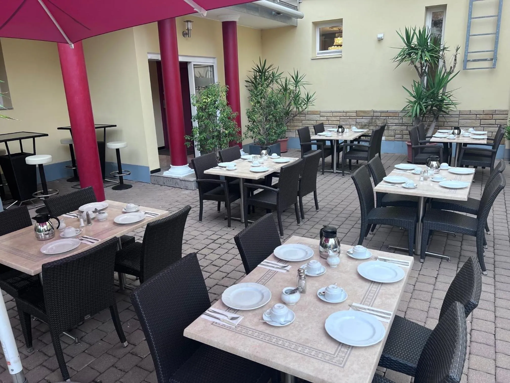 The KRAL - Business Hotel & Serviced Apartments