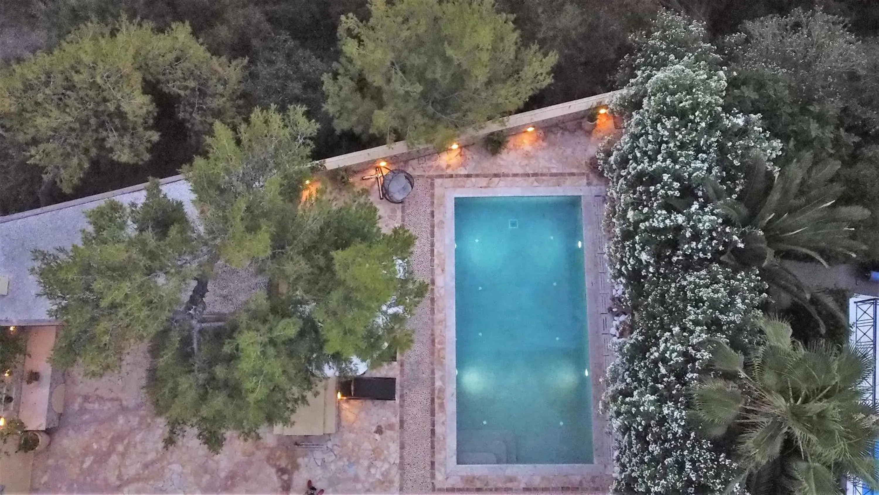 PLEIADES lUXURY APARTMENTS PLEIADES lUXURY APARTMENTS