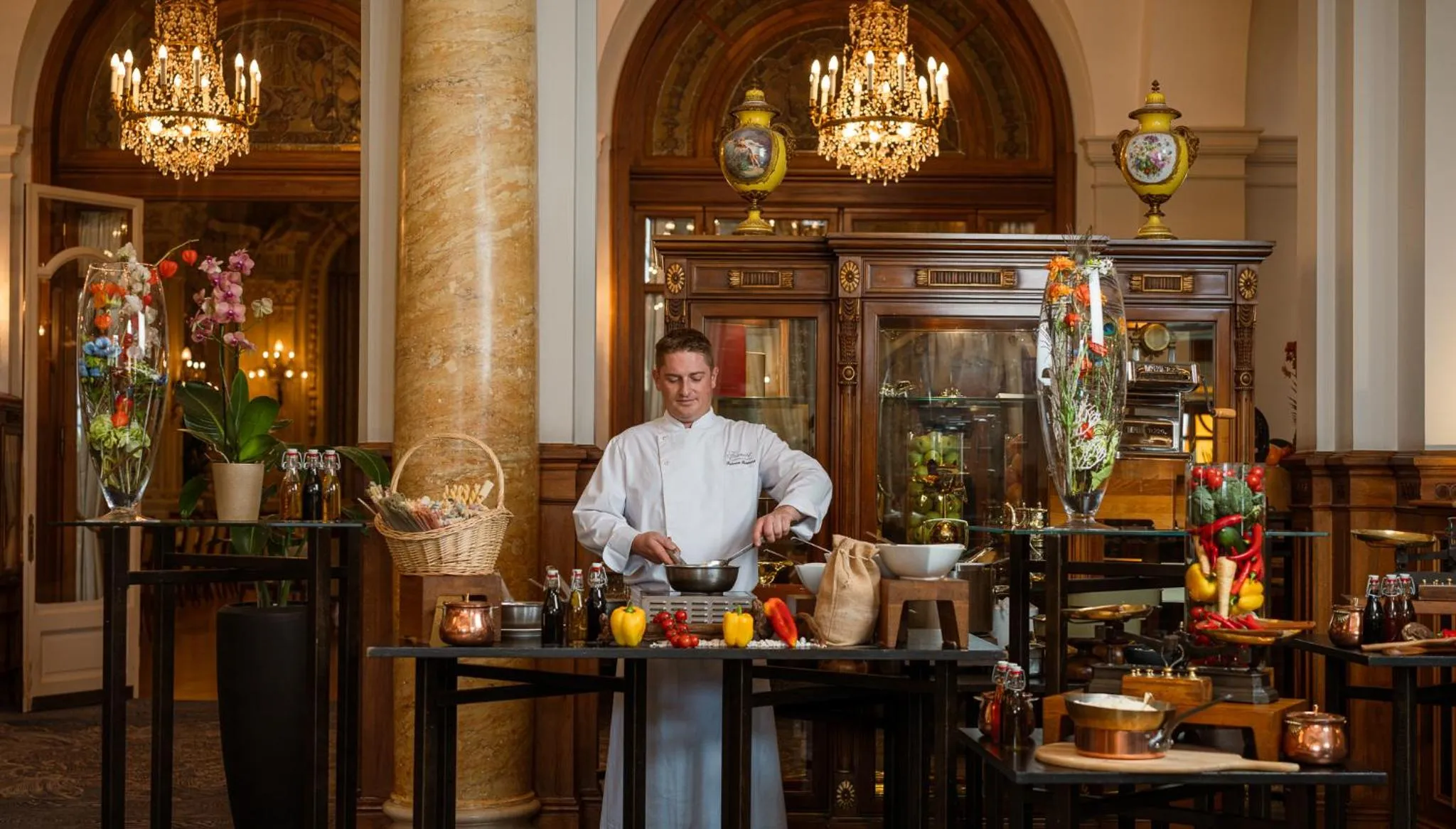 Restaurant/places to eat in Fairmont Le Montreux Palace