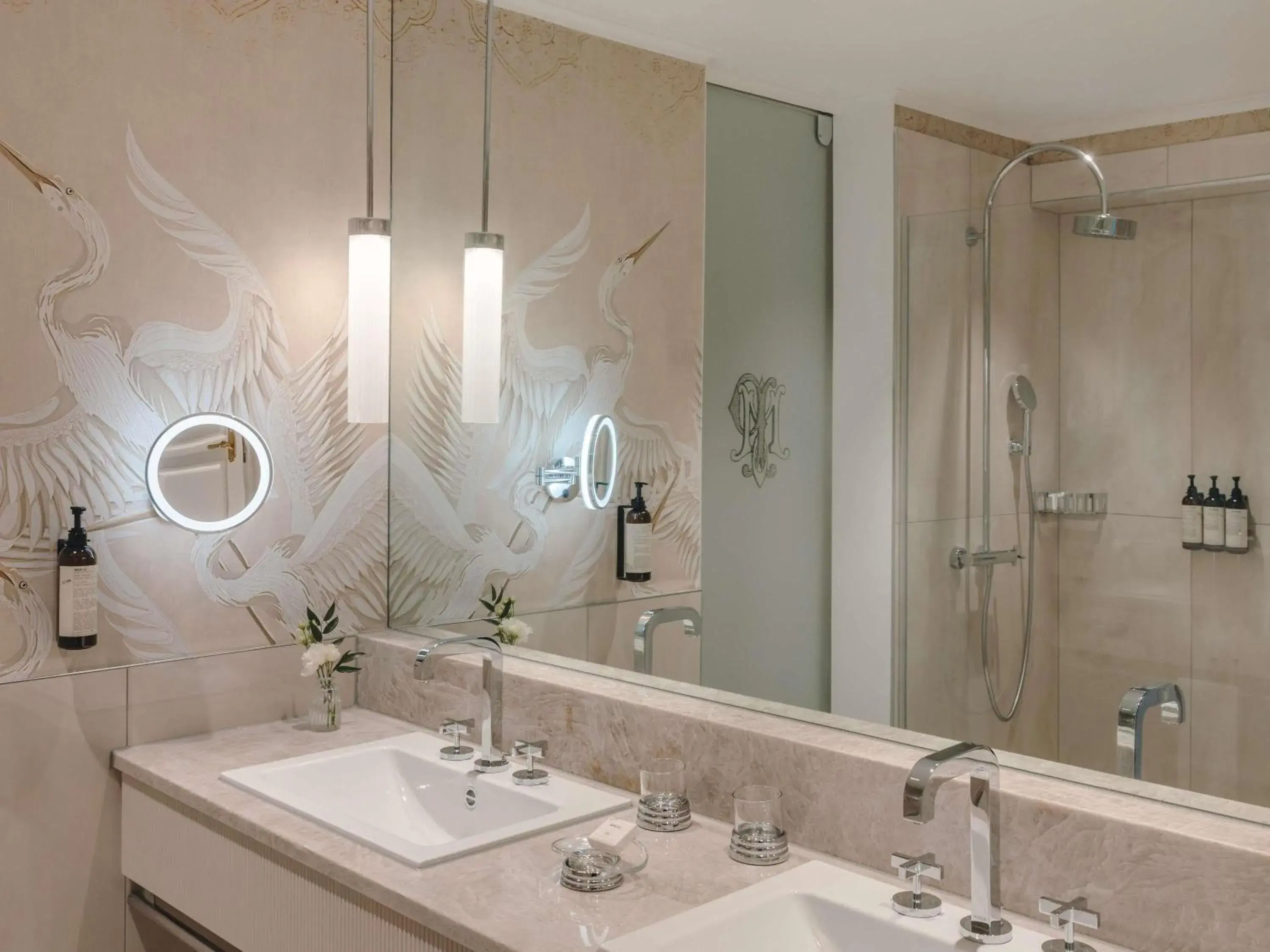 Deluxe Twin Room with Lake View in Fairmont Le Montreux Palace Deluxe Twin Room with Lake View in Fairmont Le Montreux Palace