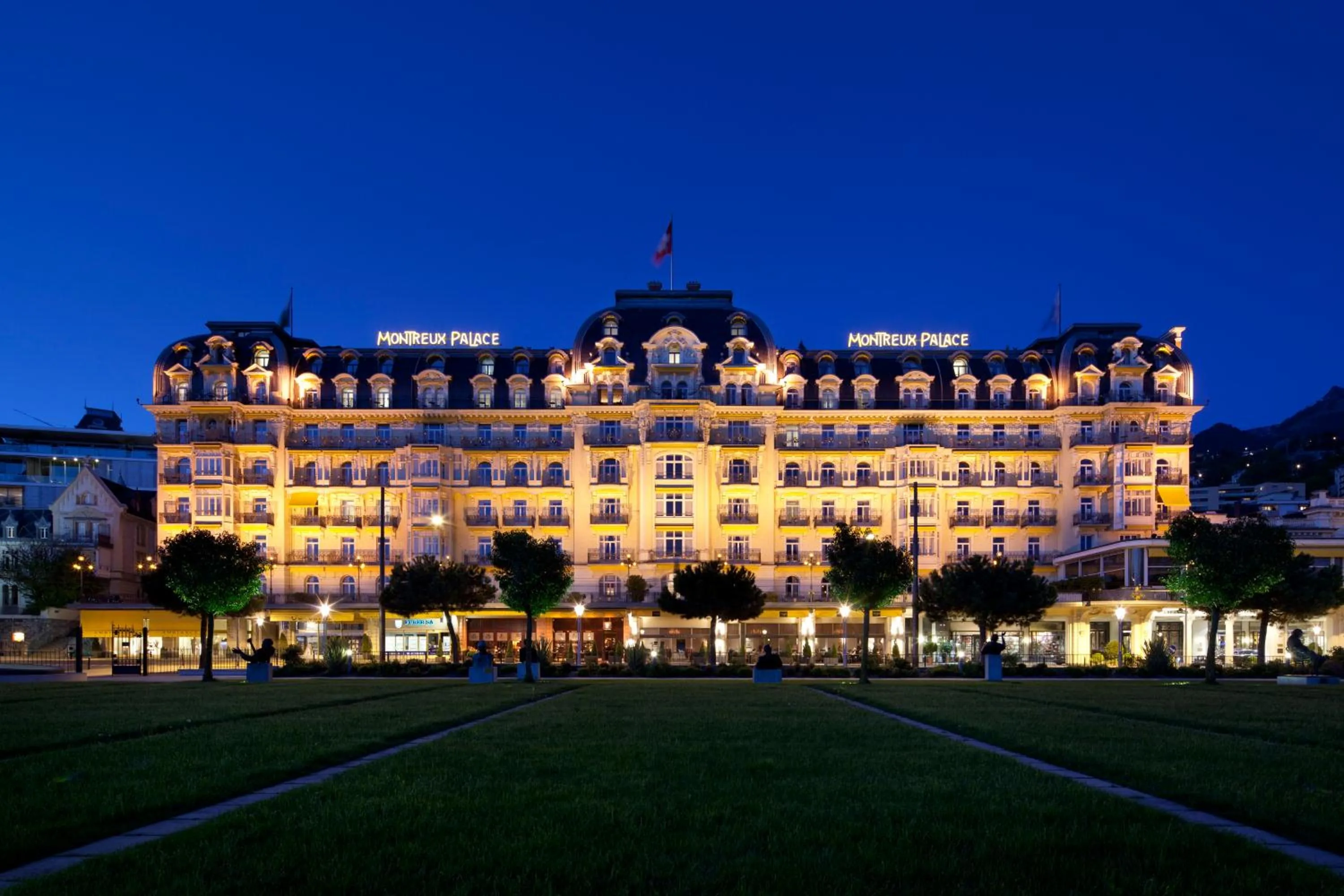 Facade/entrance in Fairmont Le Montreux Palace