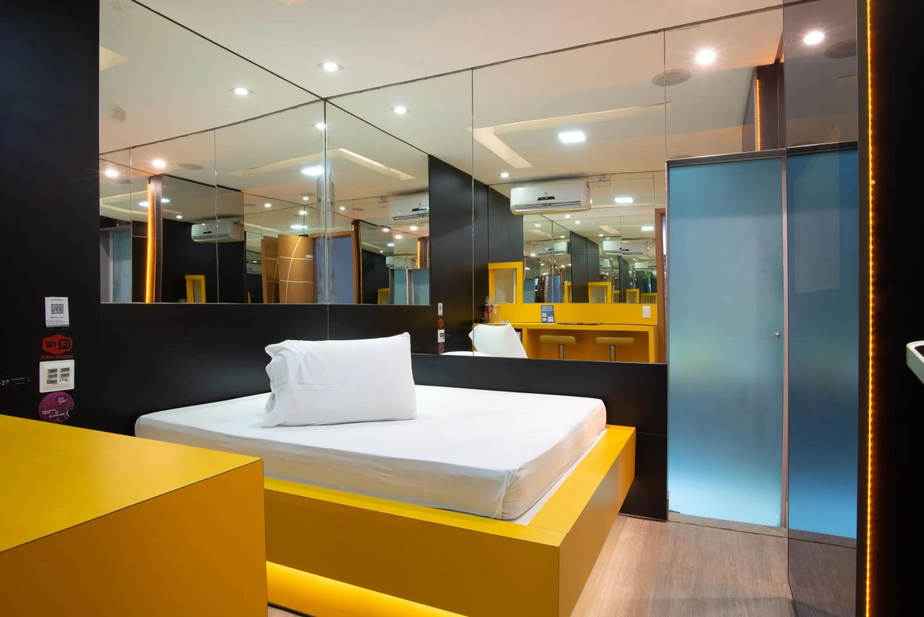 Bed in Motel fantasy 4 (adult Only)