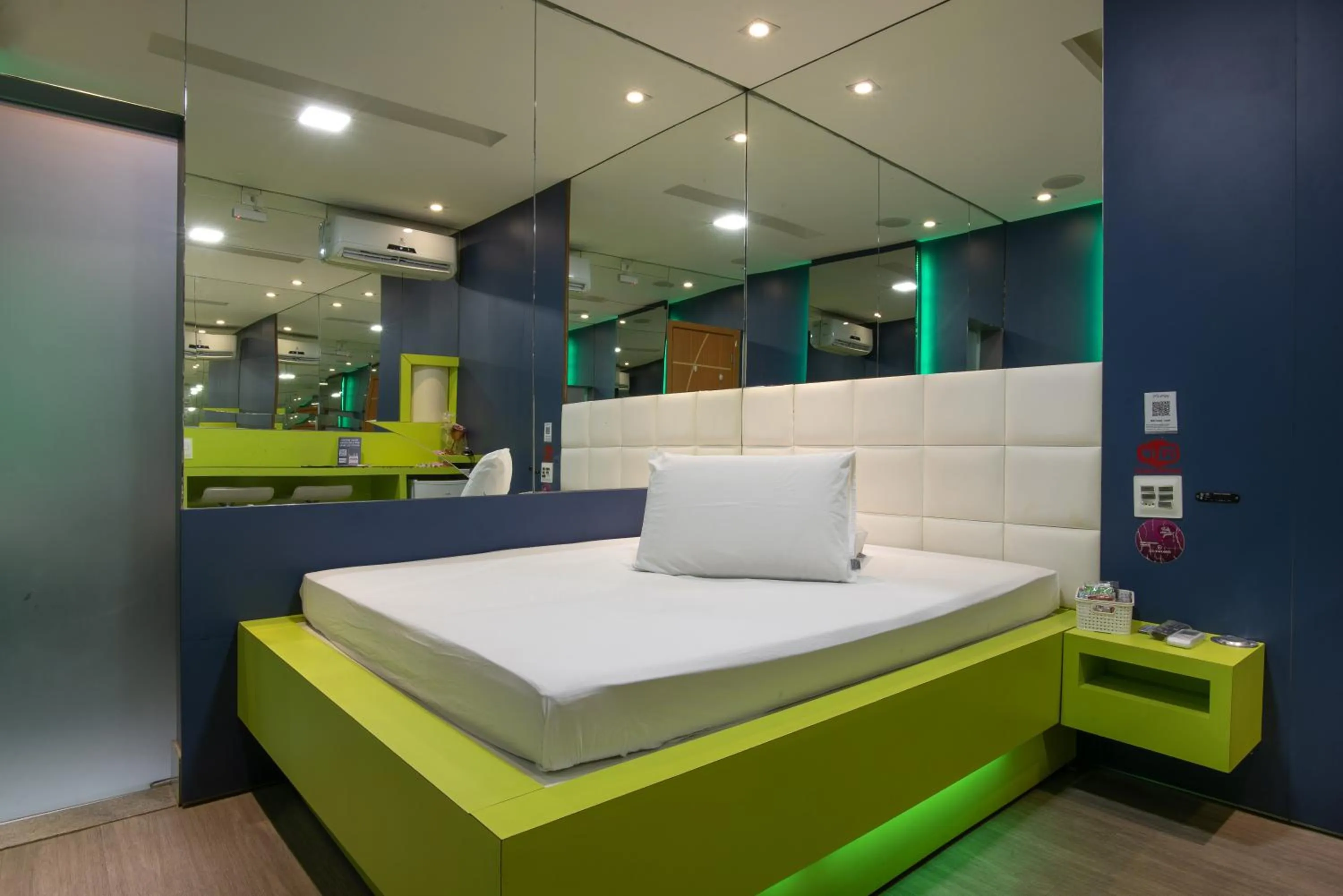 Bed in Motel fantasy 4 (adult Only)