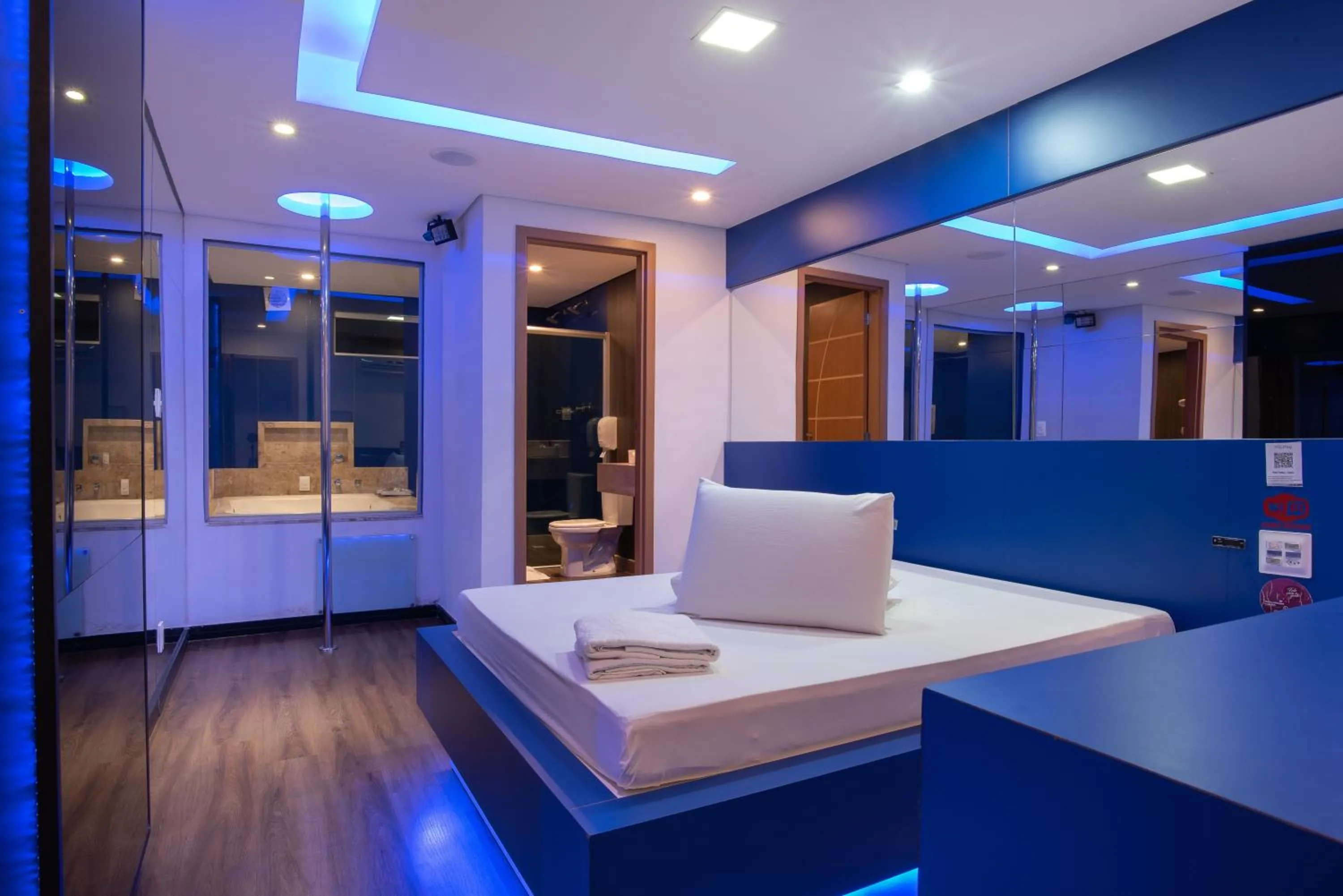 Bed in Motel fantasy 4 (adult Only)