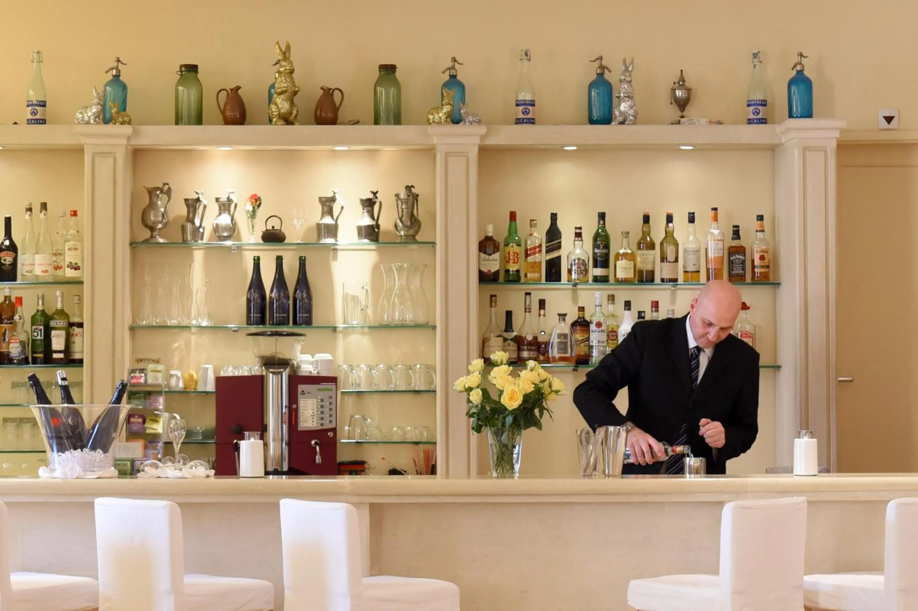 Food and drinks in Golf Hotel René Capt