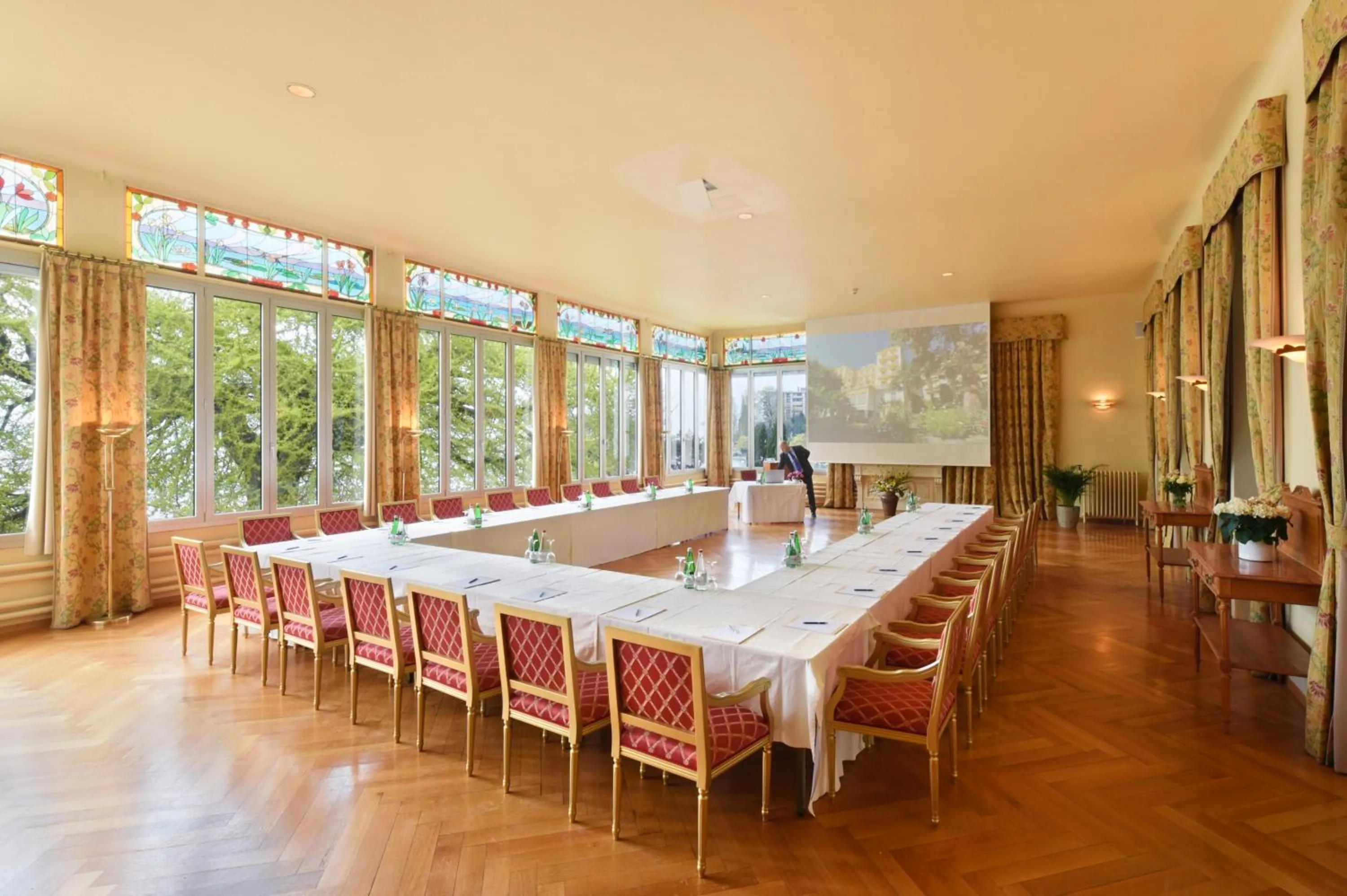 Banquet/Function facilities in Golf Hotel René Capt