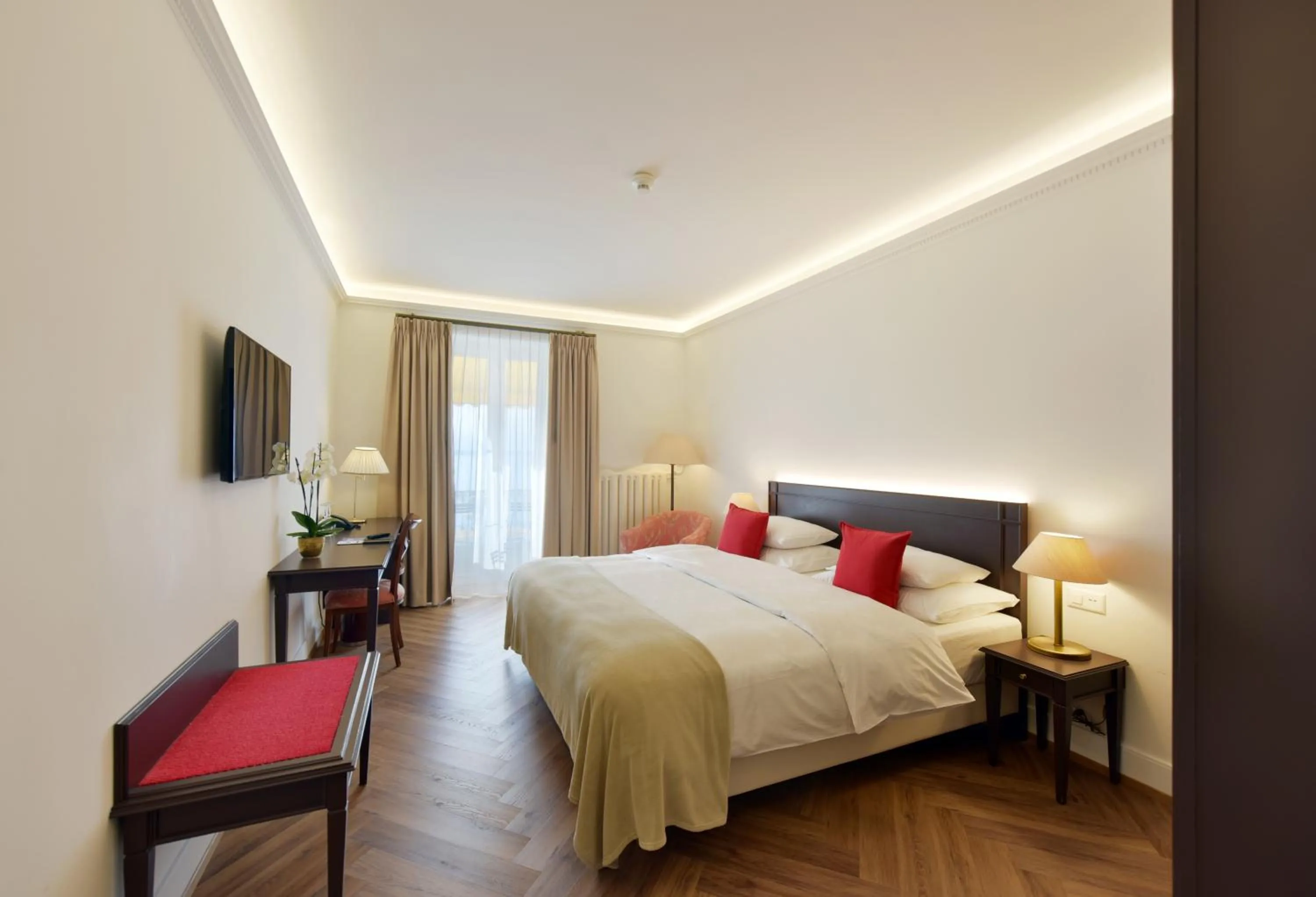 Photo of the whole room in Golf Hotel René Capt