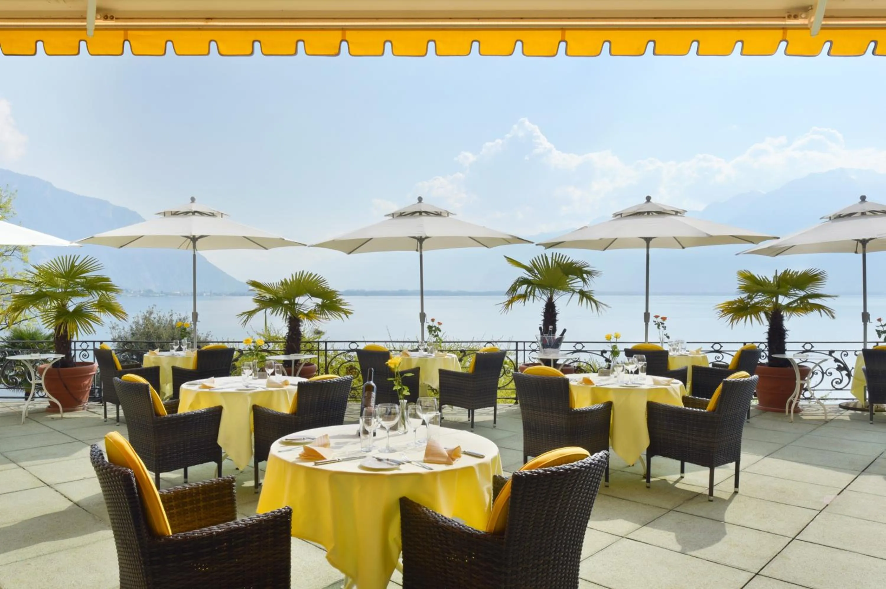 Restaurant/places to eat in Golf Hotel René Capt