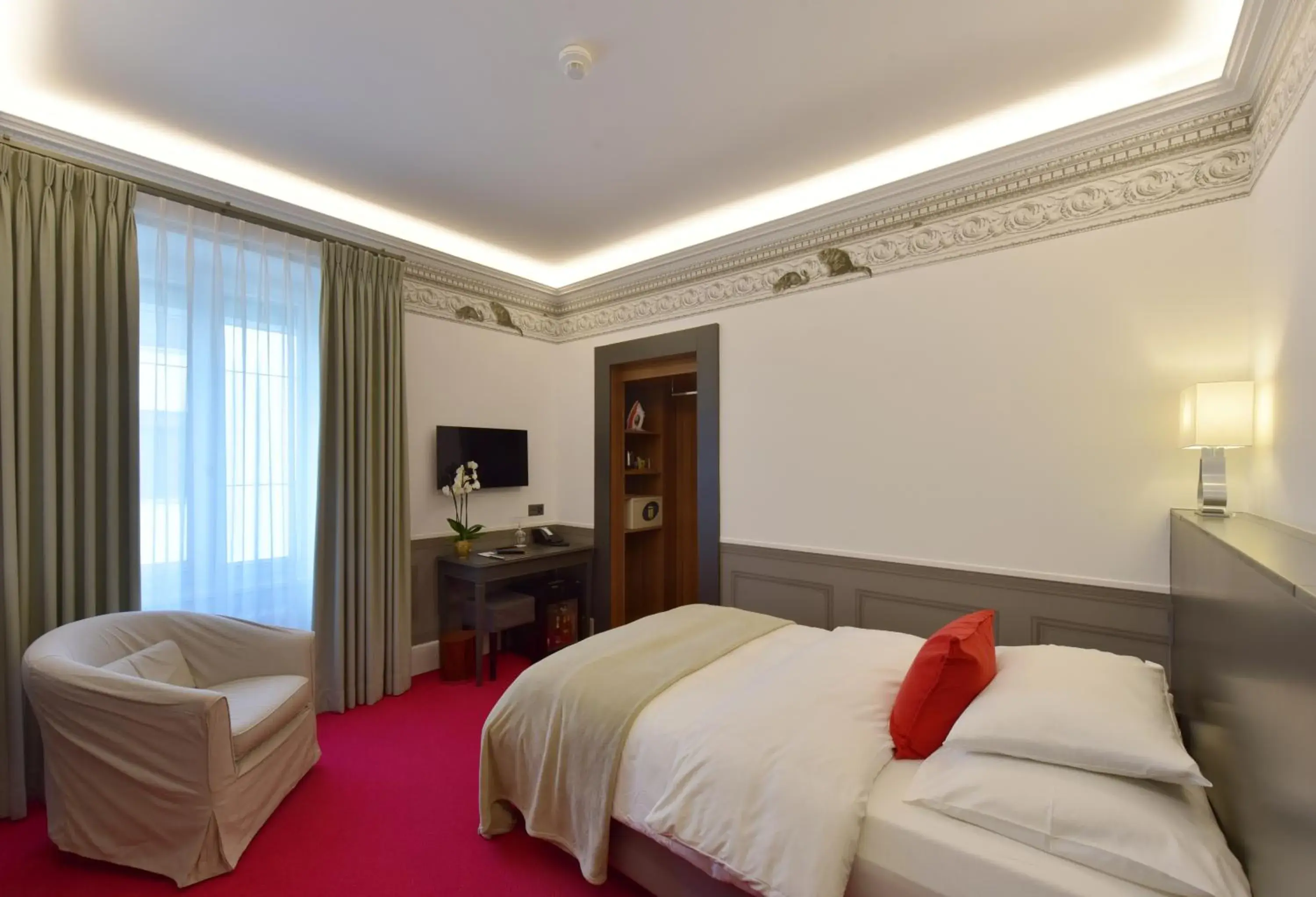 Superior Single Room City View in Golf Hotel René Capt Superior Single Room City View in Golf Hotel René Capt