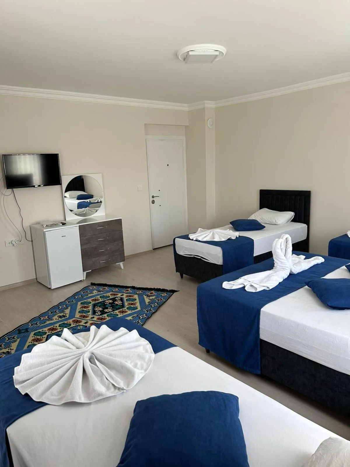 Photo of the whole room, Bed in Paradise House