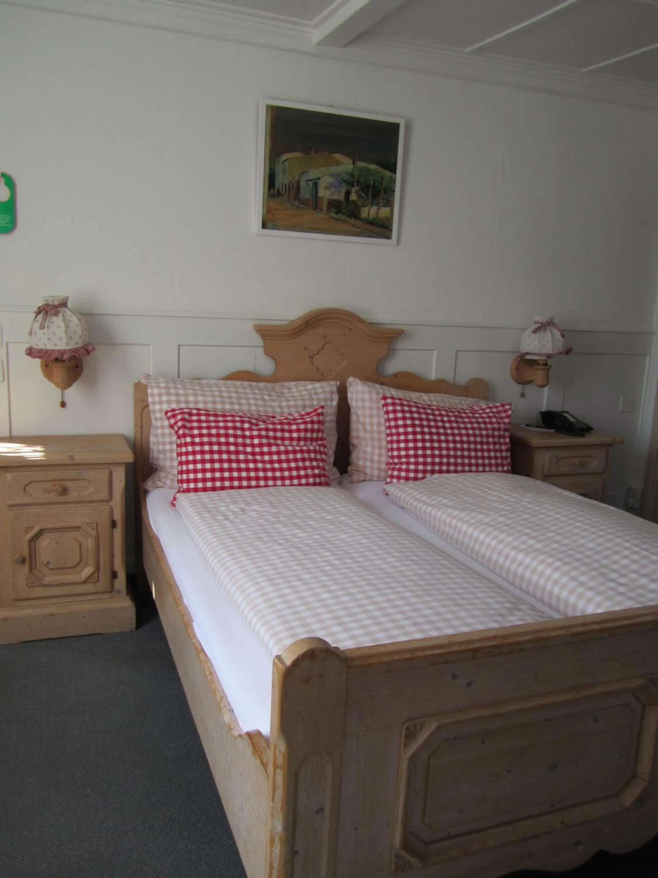 Photo of the whole room, Bed in Baeren Hotel, The Bear Inn