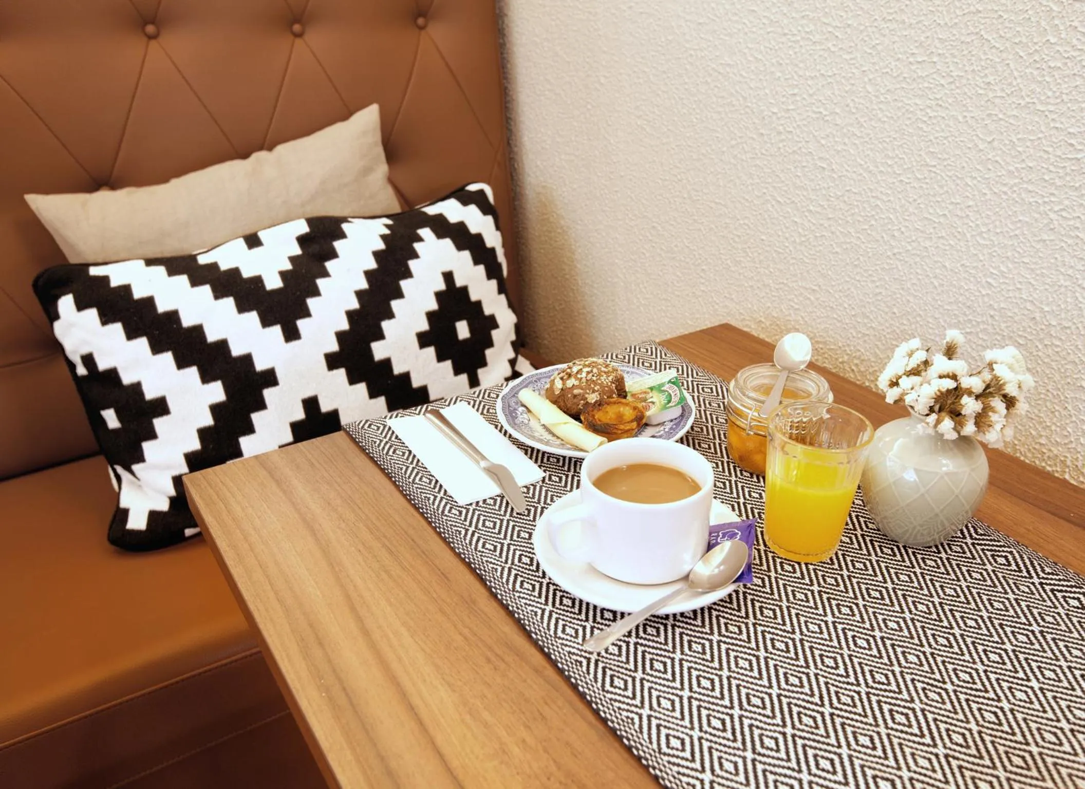 Breakfast in Uma Formosa Apartments