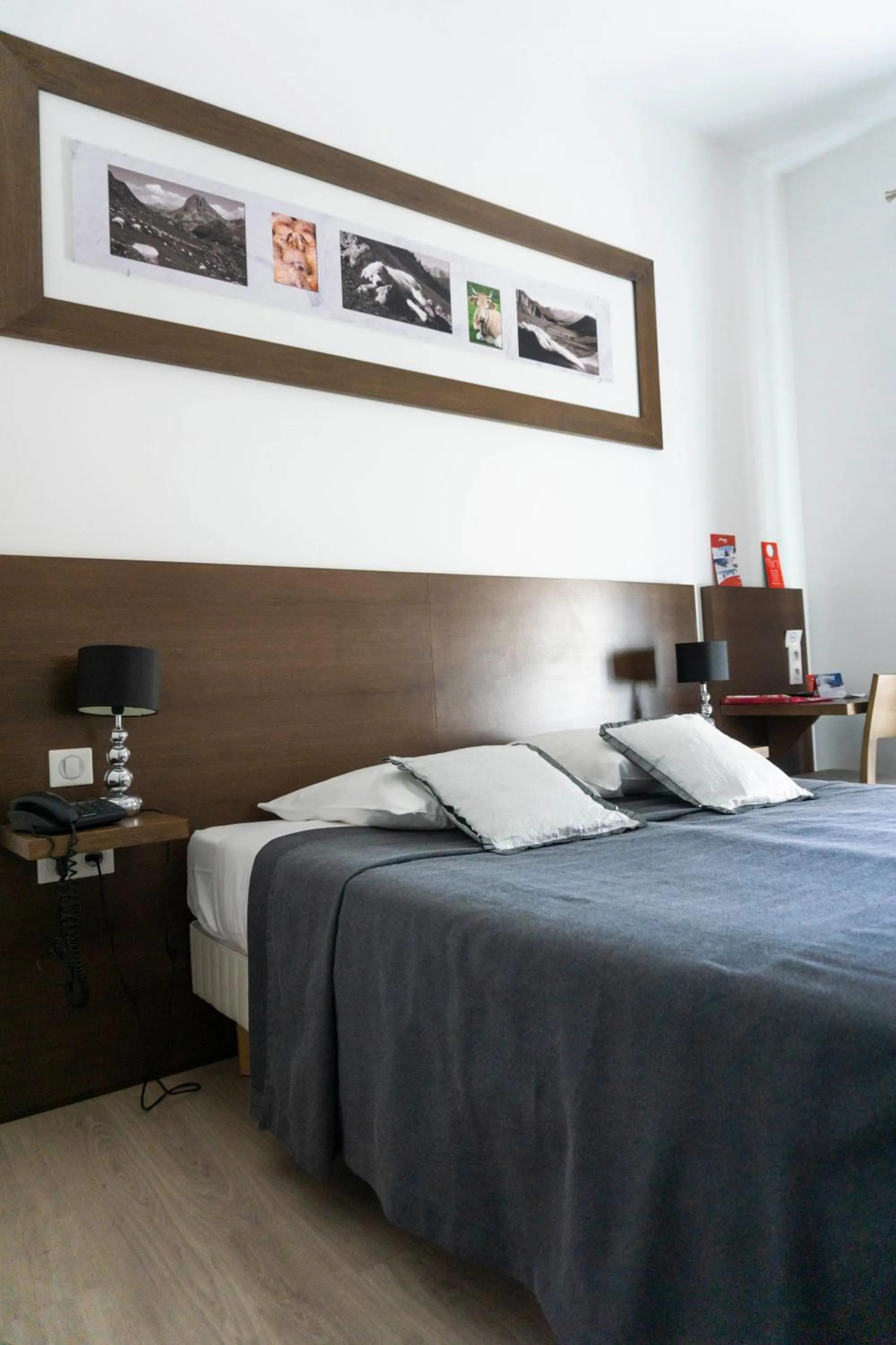 Bed in Hôtel d'Ossau