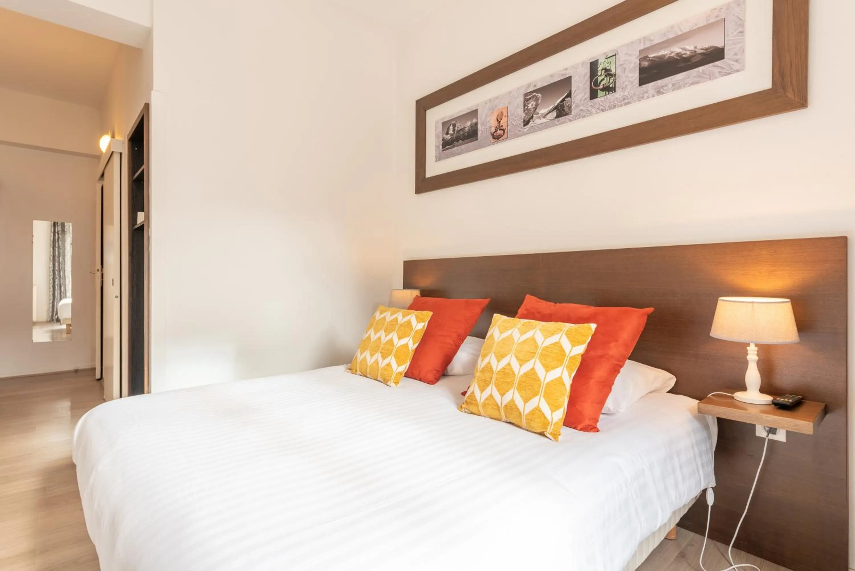 Bed in Hôtel d'Ossau