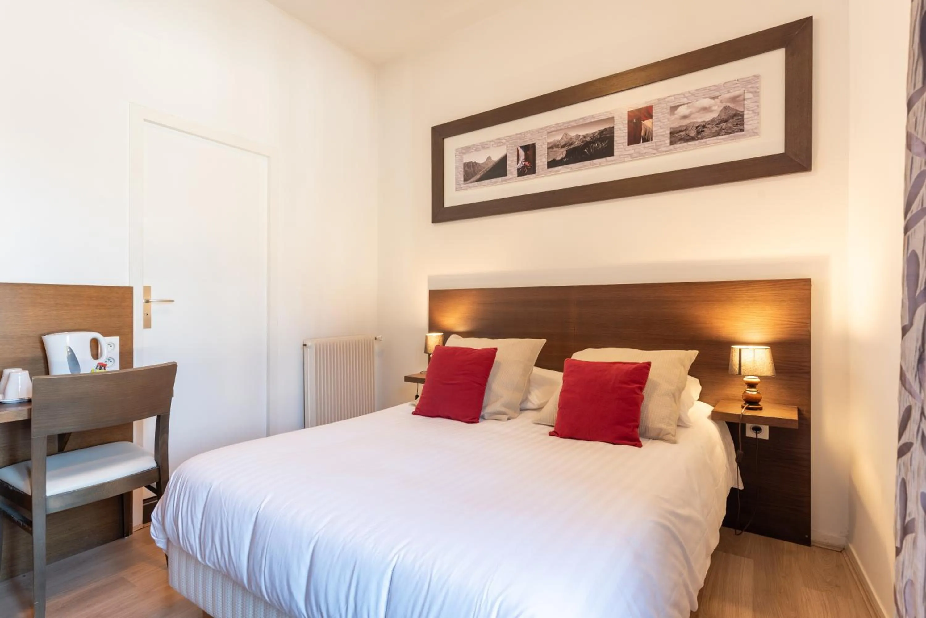 Bed in Hôtel d'Ossau