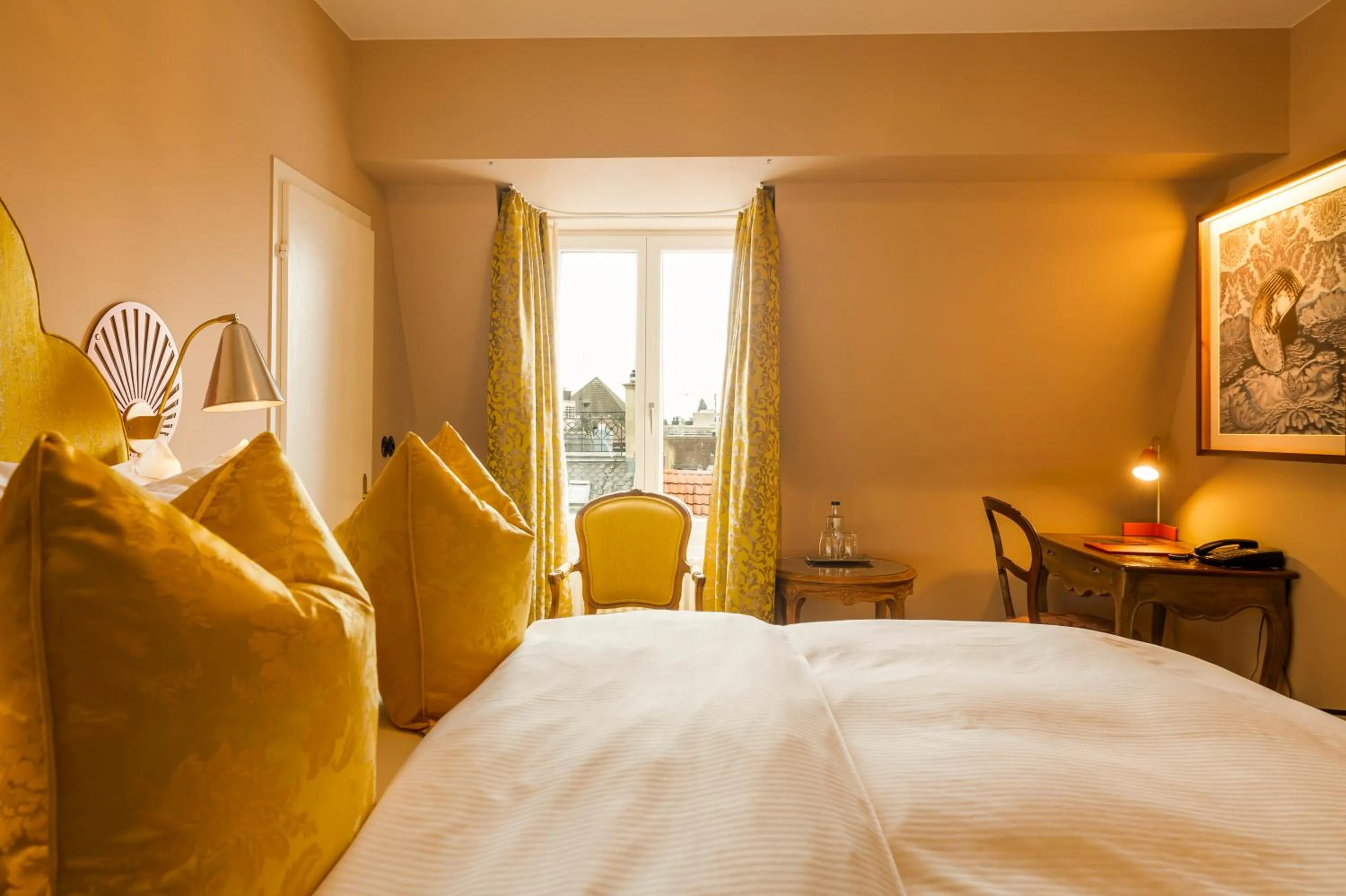 Double Room with Queen Size Bed in Hotel Europe