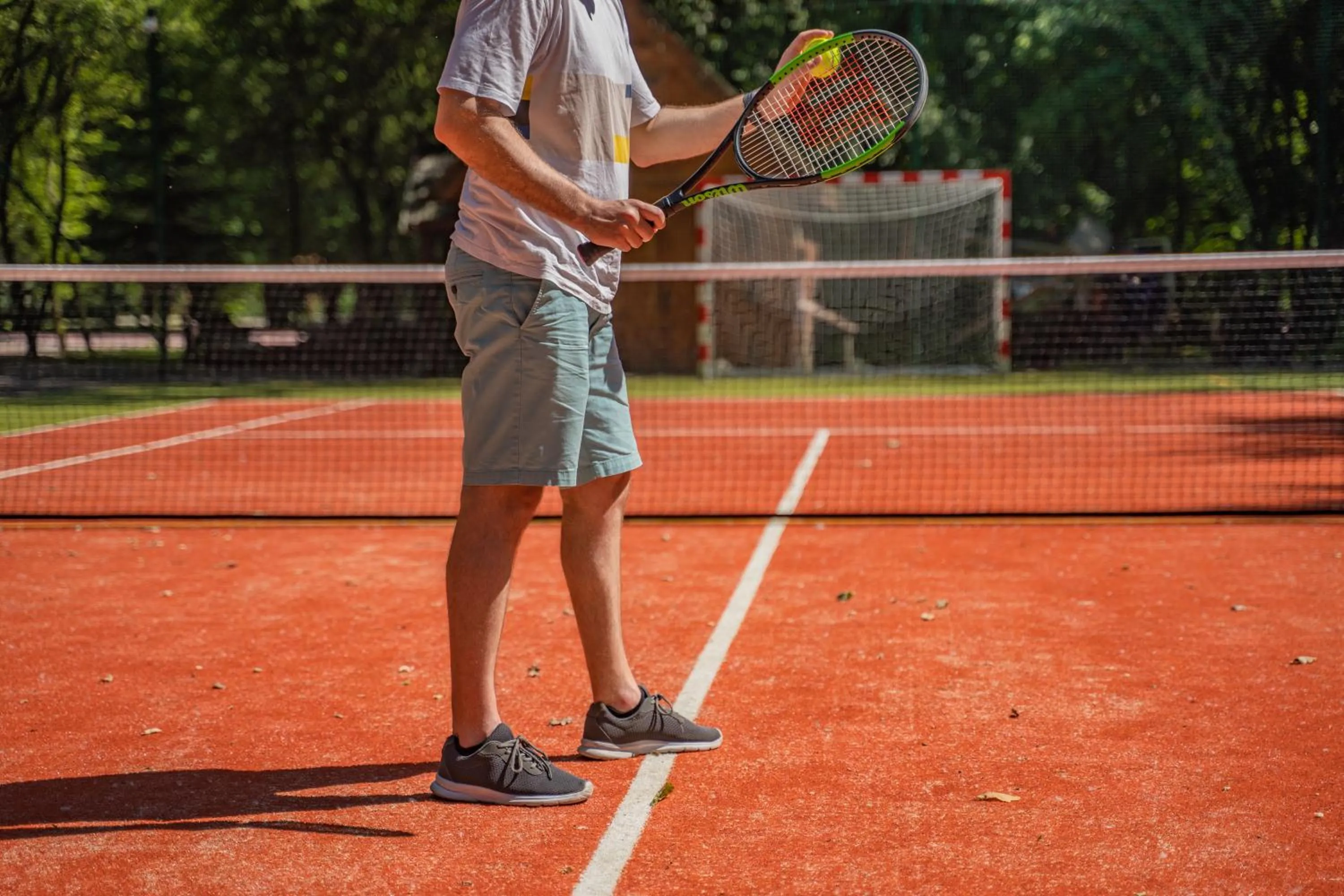 Tennis court in Apartamenty wśród drzew River Park SAUNA