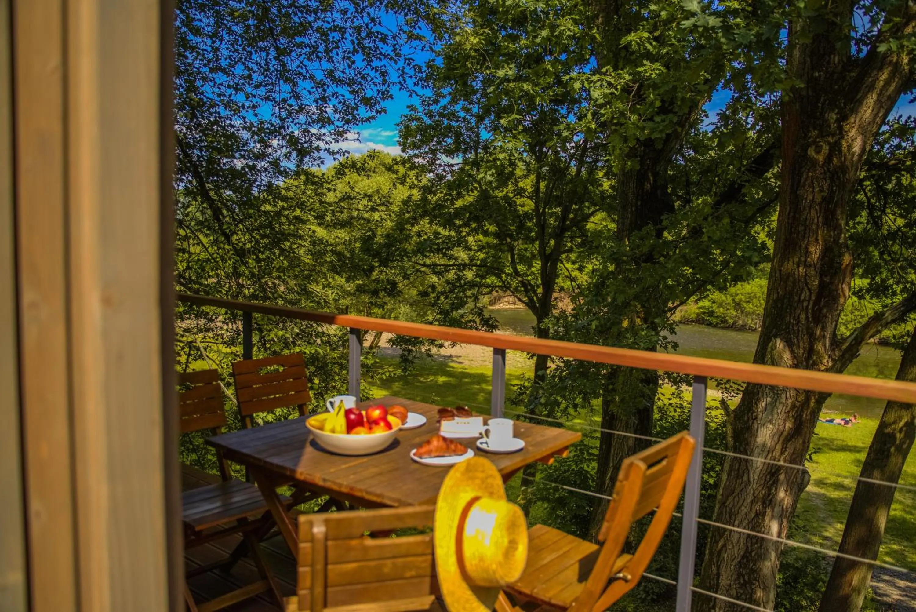 Natural landscape in Apartamenty wśród drzew River Park SAUNA