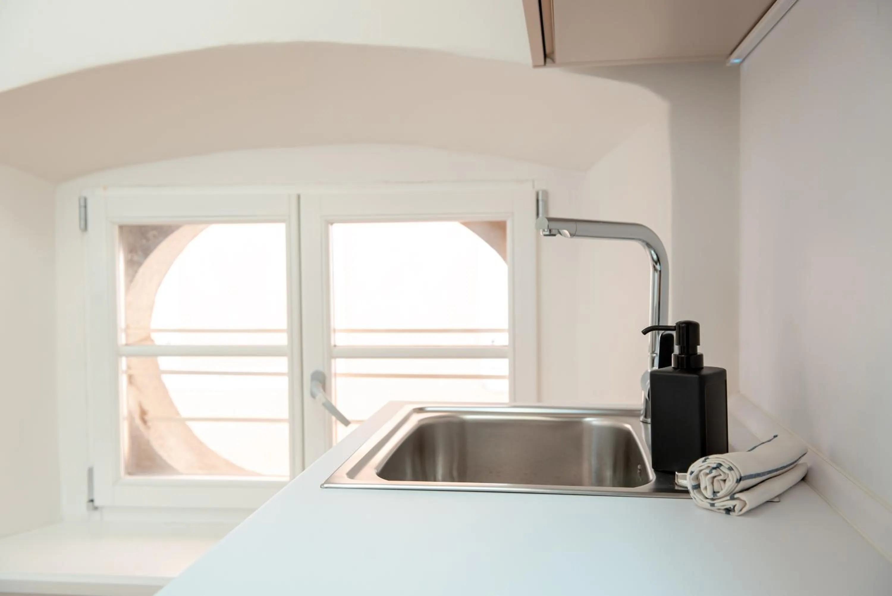 Decorative detail, Bed in Tergestroom & boutique apartments