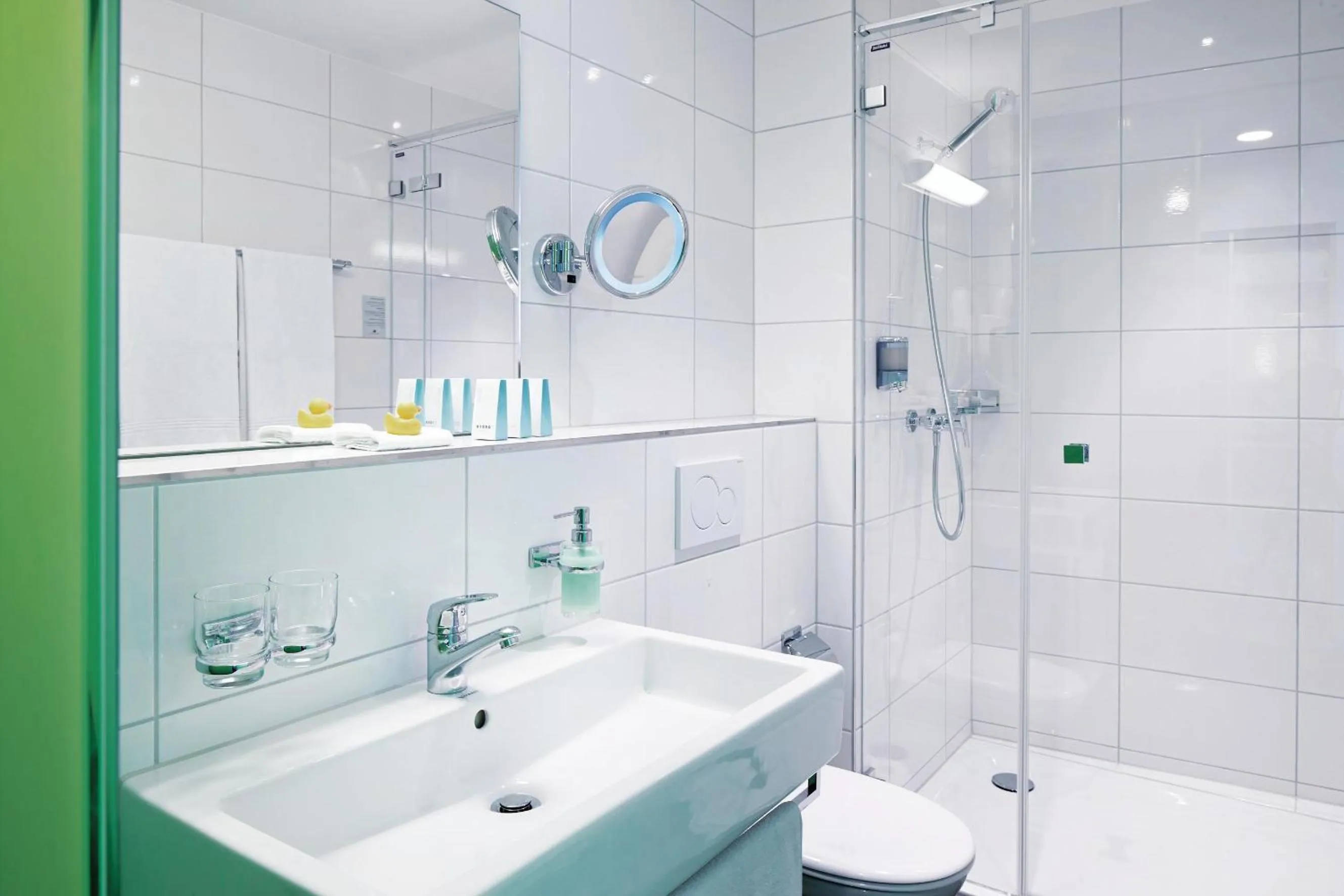 Shower in Sorell Hotel Rütli Niederdorf Zürich