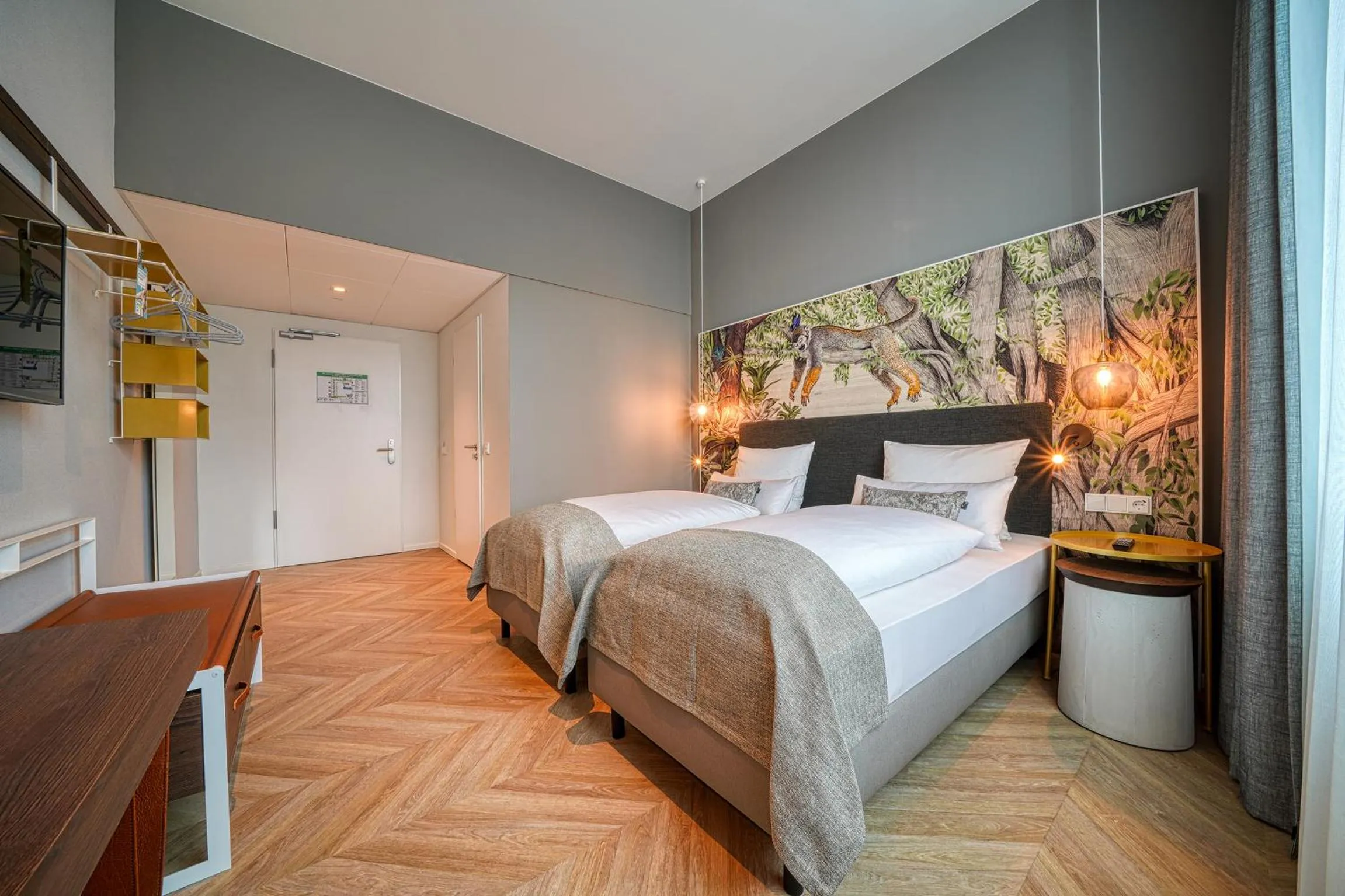 Photo of the whole room, Bed in NinetyNine Augsburg