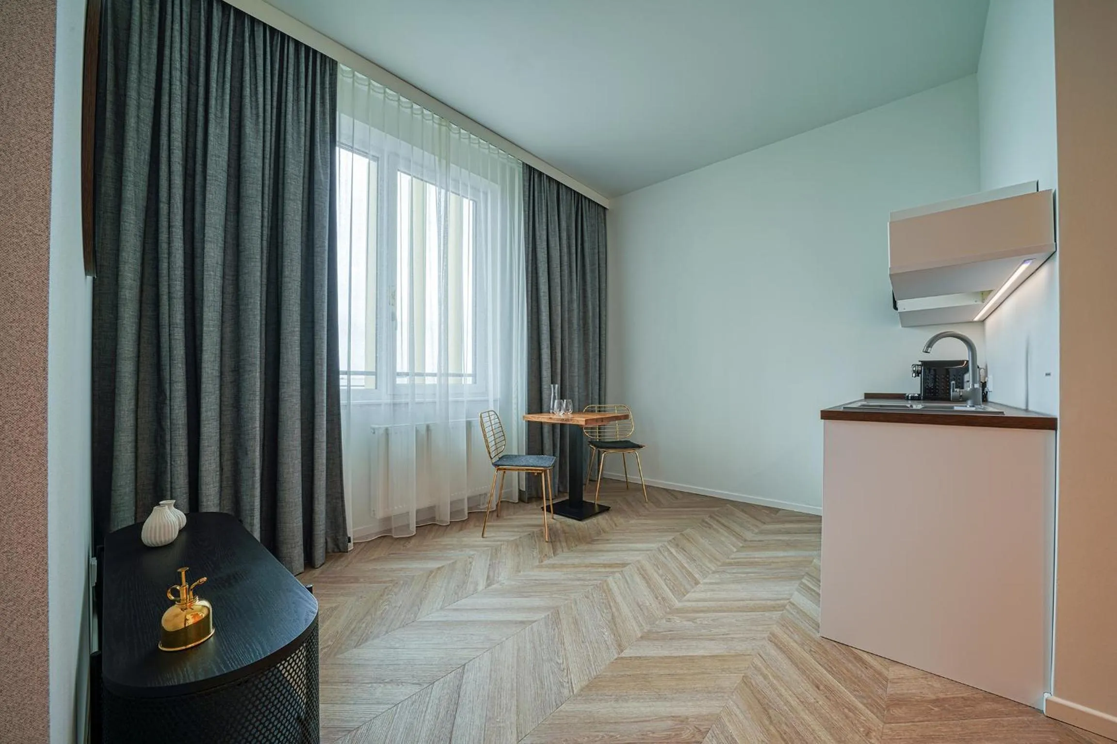 Photo of the whole room in NinetyNine Augsburg