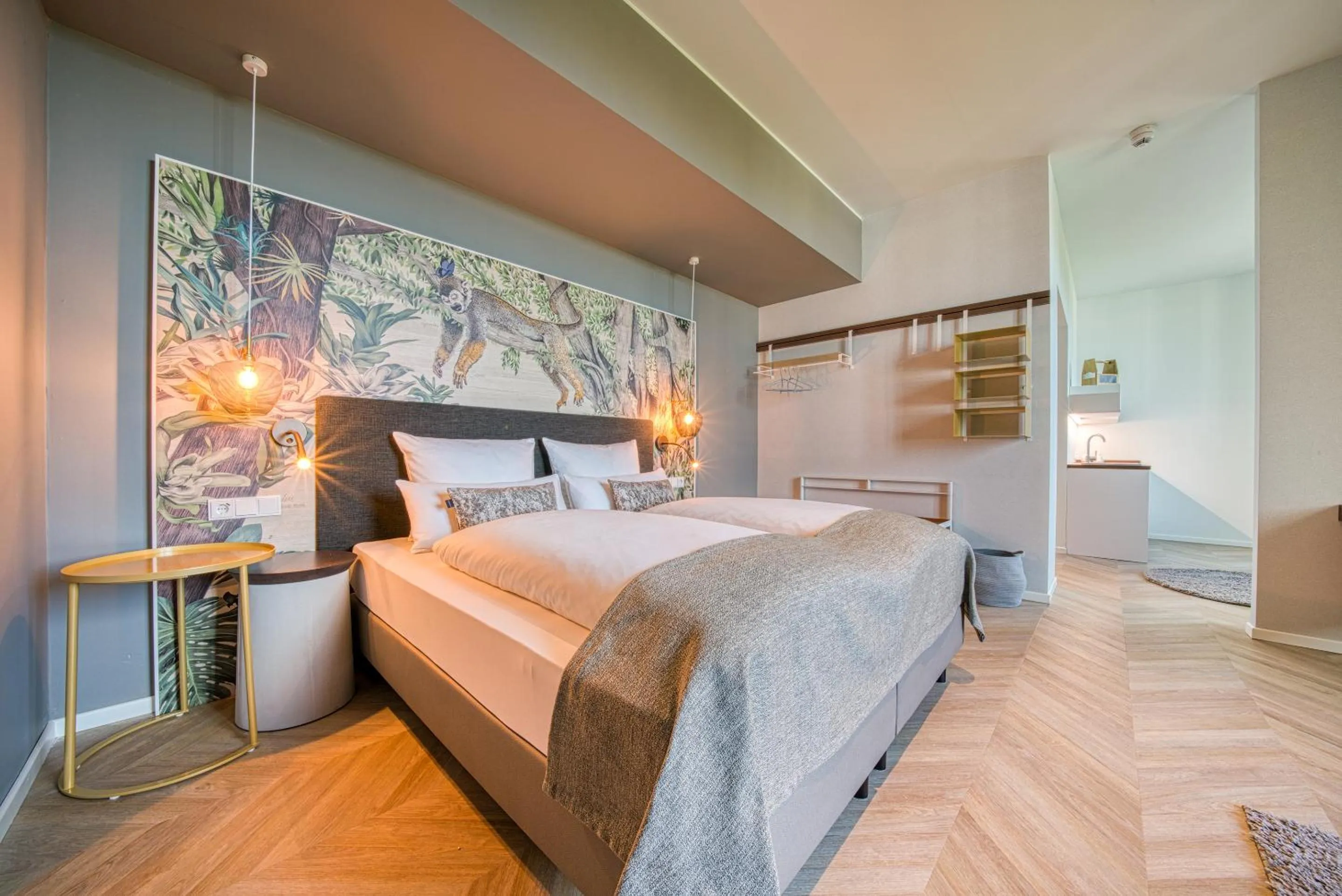 Photo of the whole room, Bed in NinetyNine Augsburg