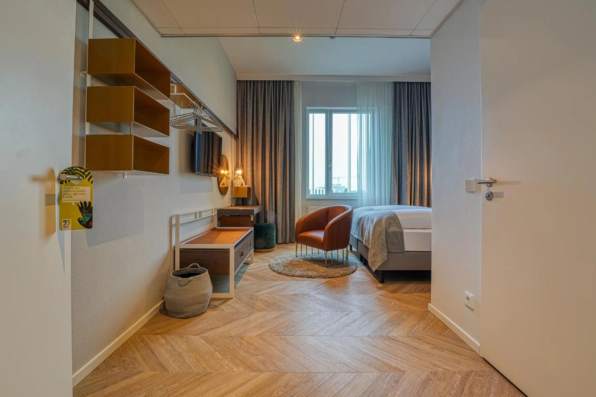 Photo of the whole room, Bed in NinetyNine Augsburg