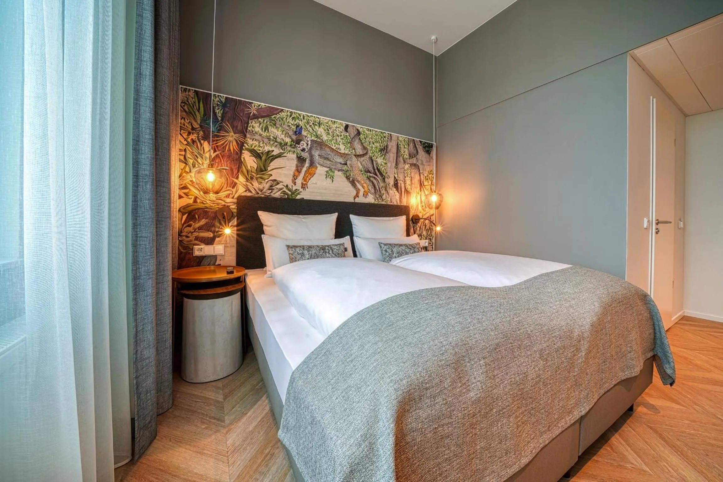 Photo of the whole room, Bed in NinetyNine Augsburg