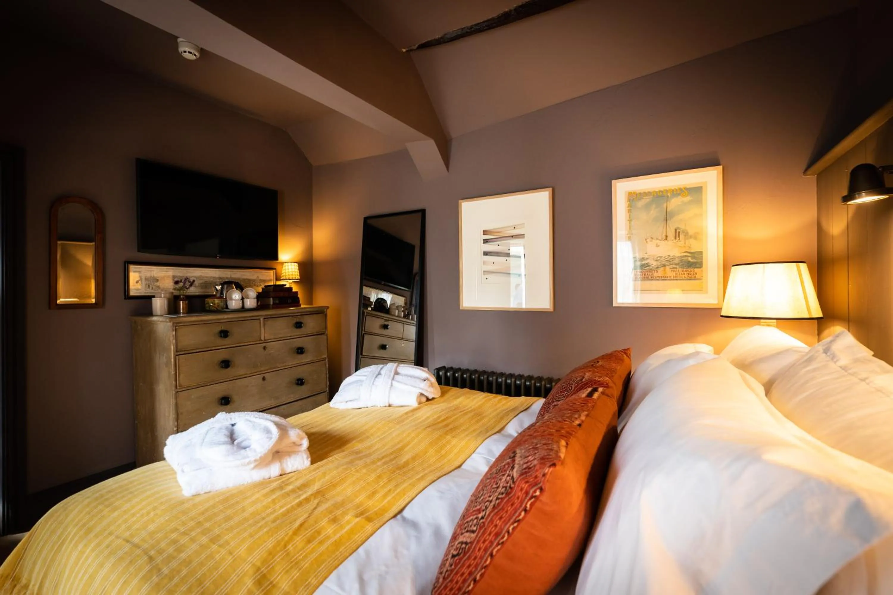 Bed in Royal Oak Ramsden