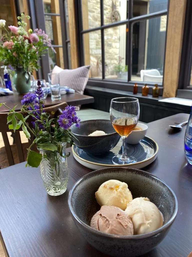 Lunch in Royal Oak Ramsden