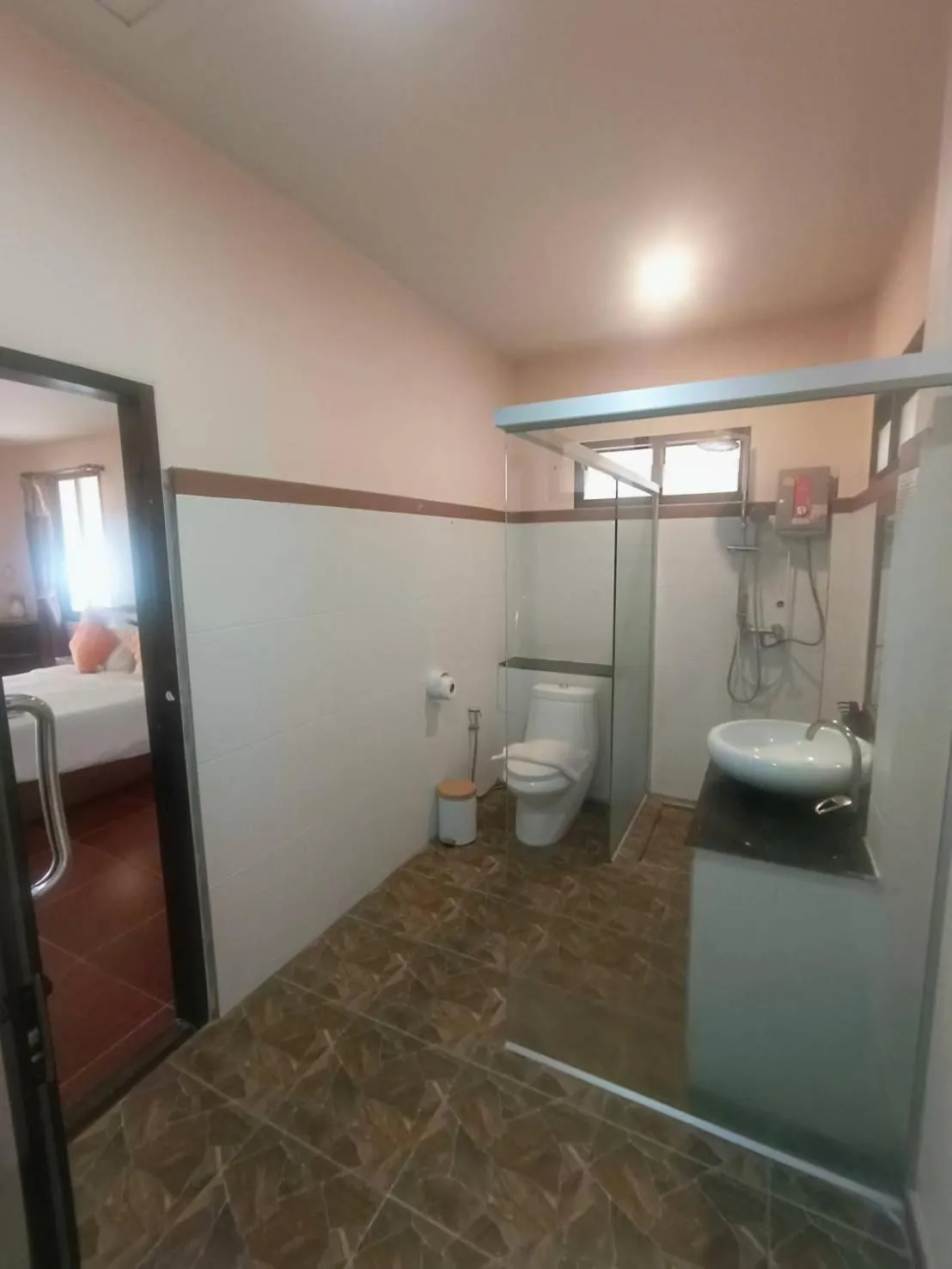 Shower in Chaithalay Khanom Resort