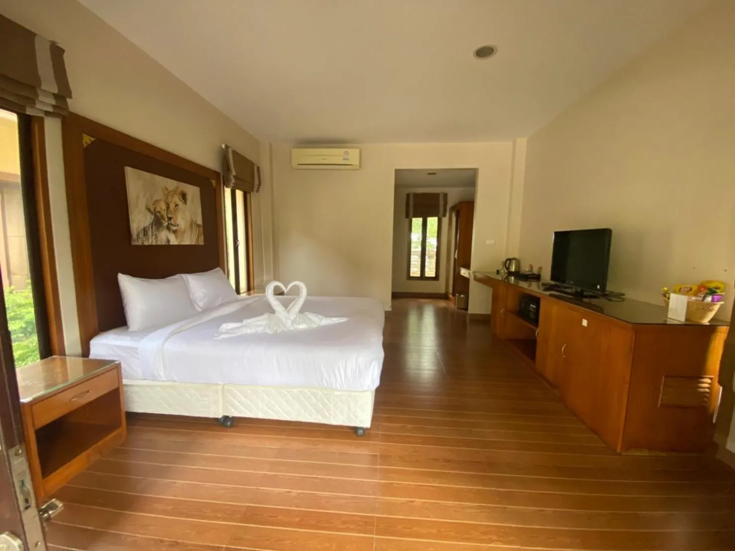 Bed in Chaithalay Khanom Resort