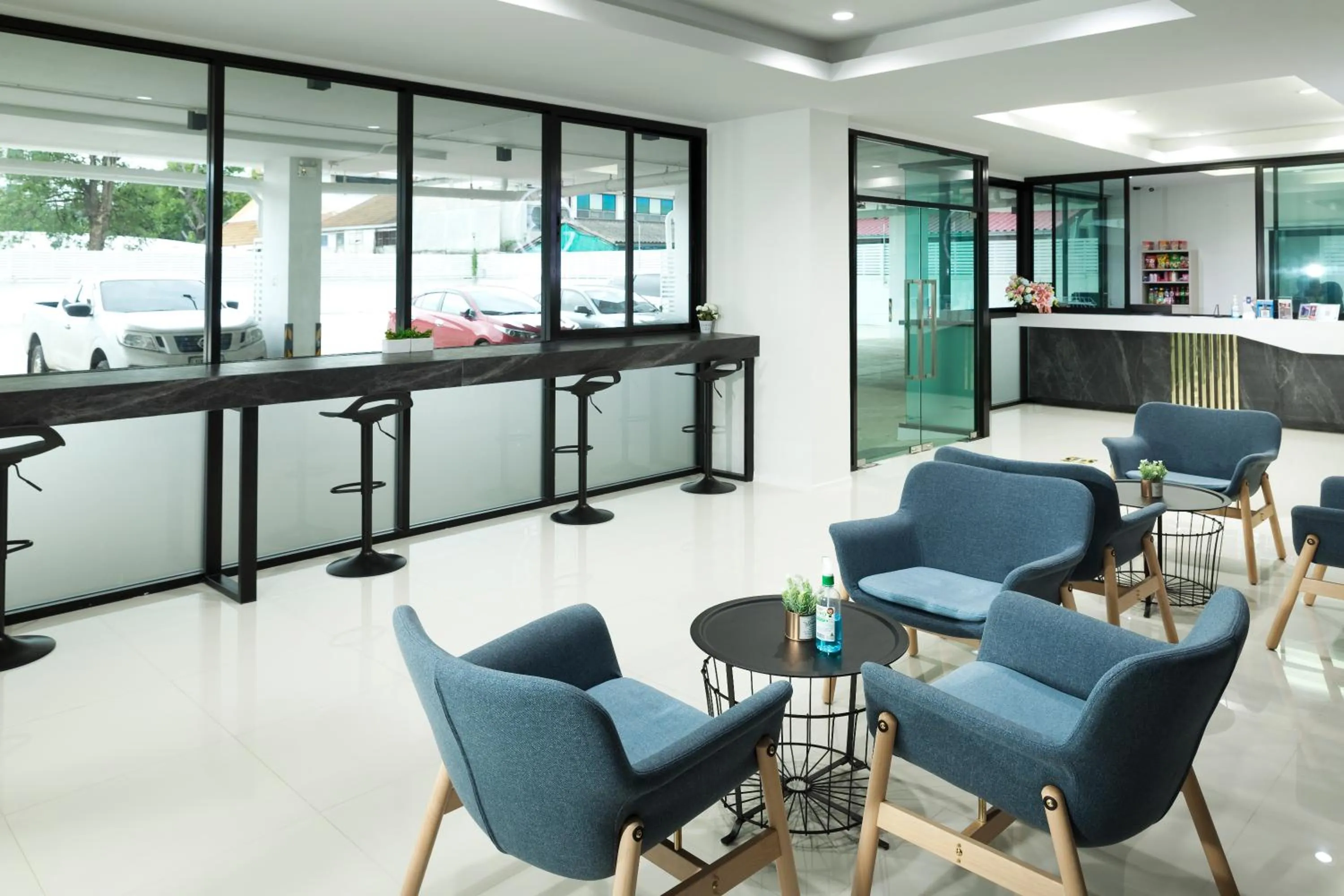 Lobby or reception in B Hotel