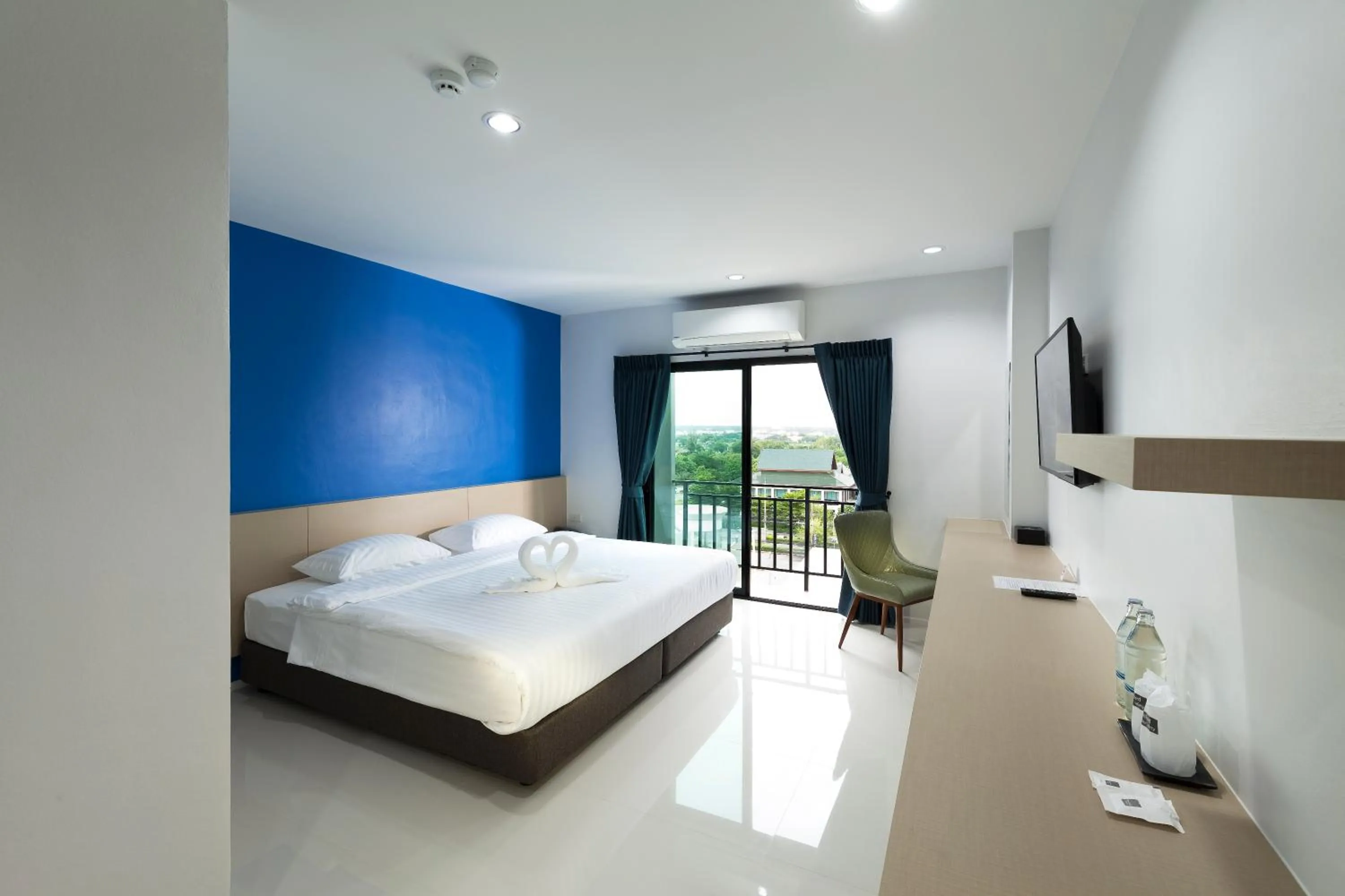 Photo of the whole room, Bed in B Hotel