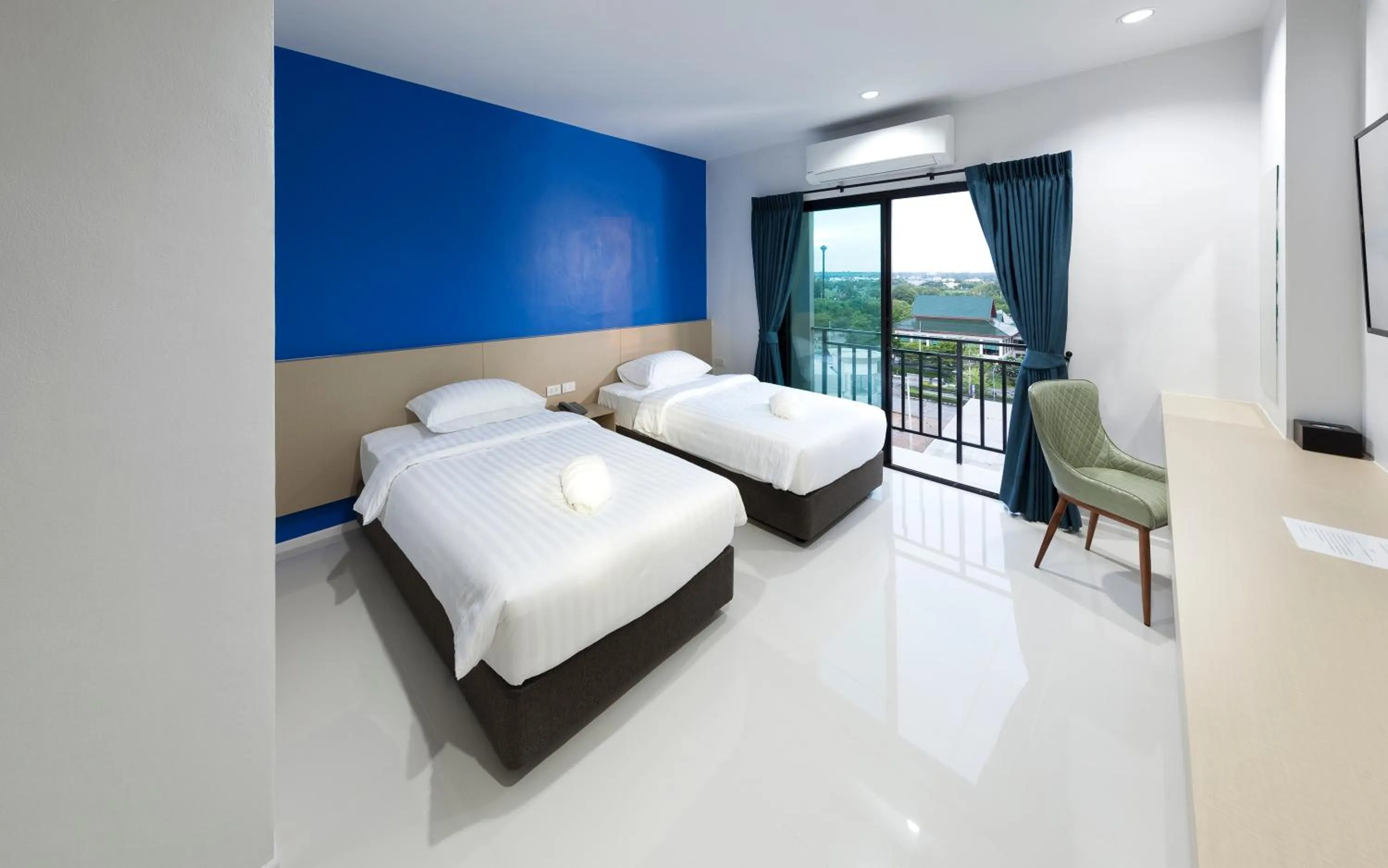 Photo of the whole room, Bed in B Hotel