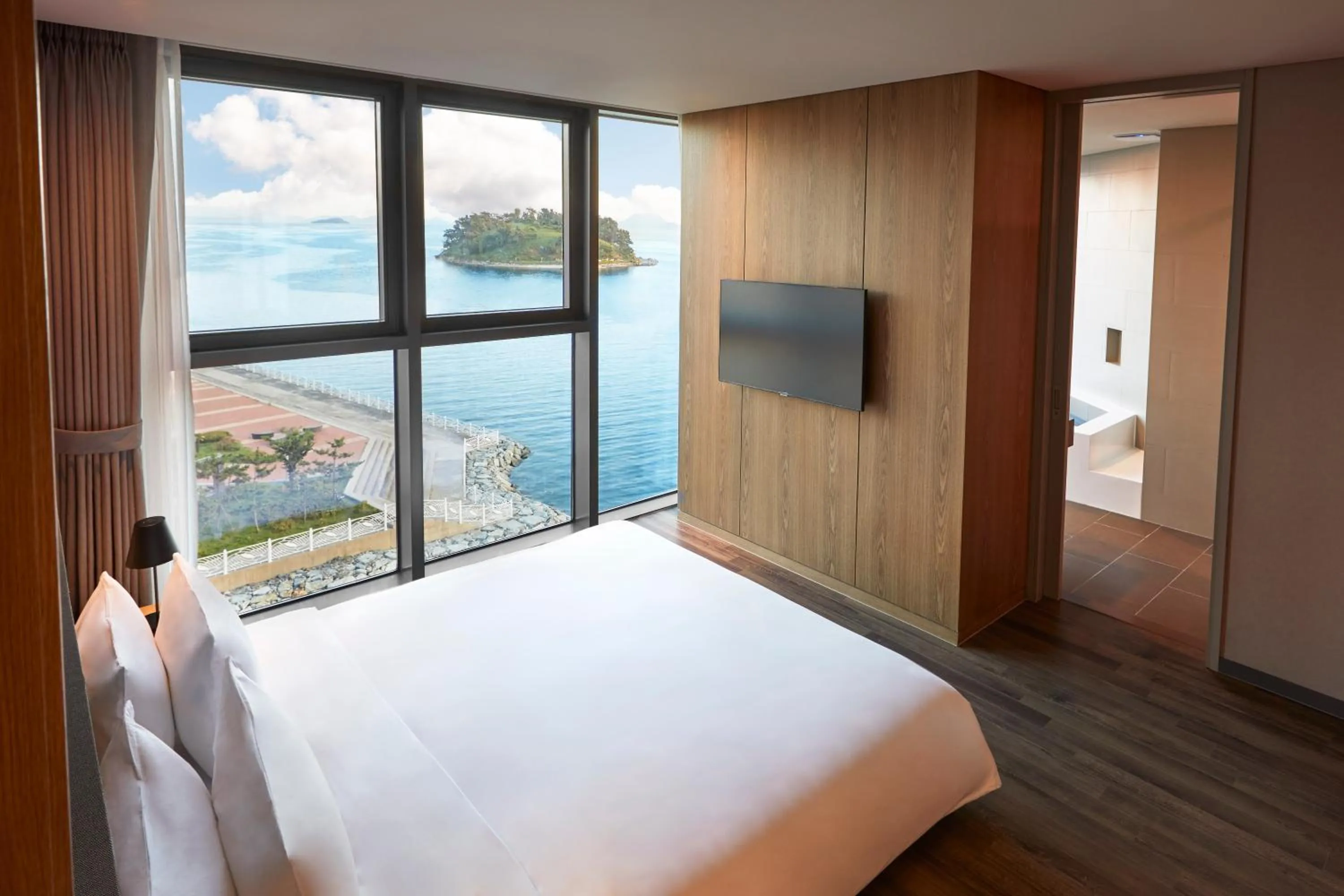 Bed in Yeosu Belle Mer